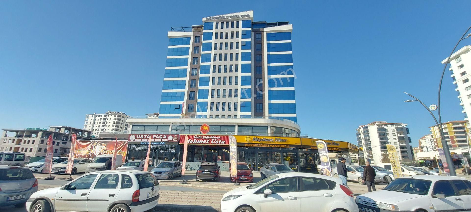 Yeşilyurt Karakavak Kiralık Ofis Değer'den 100. Yıl Parkı Karşısı Ara Kat 3+1 Ofis