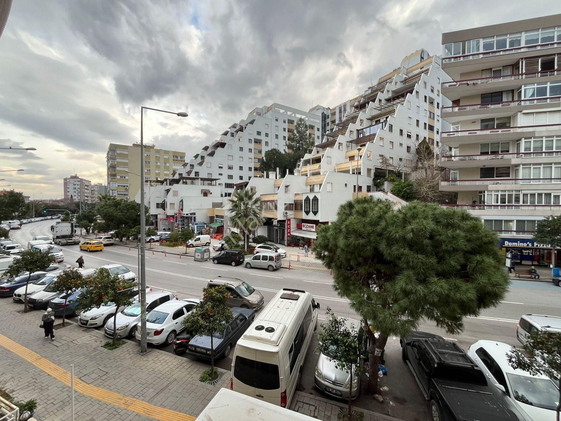 Konak Göztepe Satılık Daire Asil'den Hakimevlerinde 2+1 İnönü Caddesi Üzeri Arakat