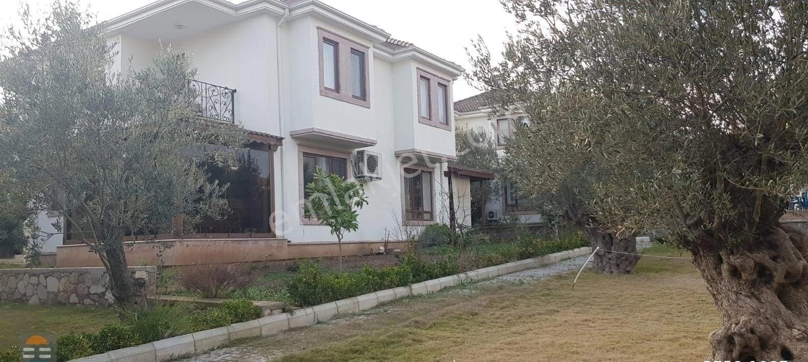 Ayvalık Küçükköy Satılık Yazlık Sarımsaklı Tuzla Mevkii Satılık Villa Tipi Dubleks