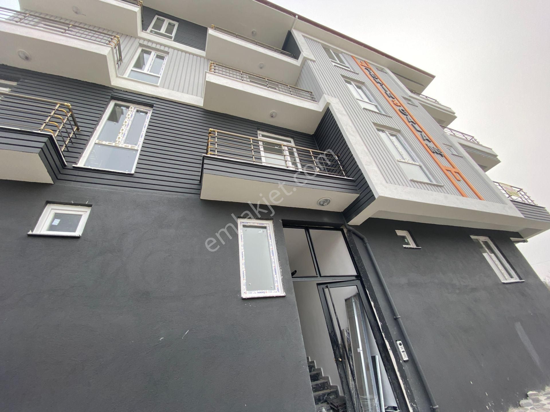 Burdur Merkez Emek Satılık Daire Burkent Mevkii Satılık 1+1 50m2 Sıfır Daire Ara Kat İskanlı