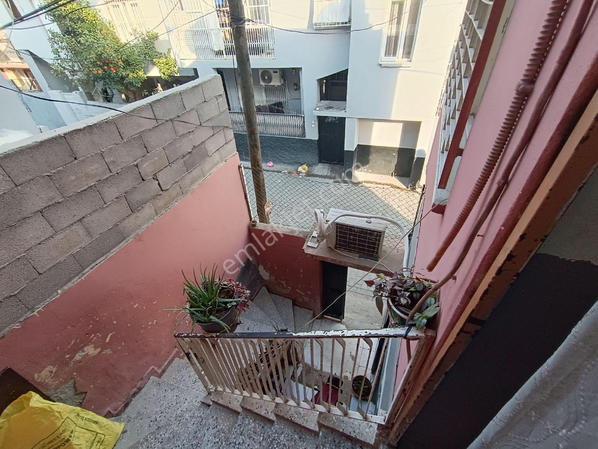 Gülpınar Mah.sağlık Ocağı Civarı 2/katlı 2+1 Komple Satılık Müstakil Ev - Görsel 5