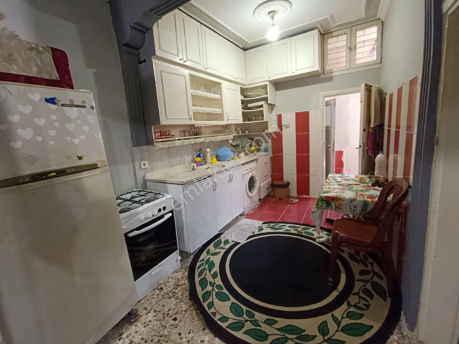 Gülpınar Mah.sağlık Ocağı Civarı 2/katlı 2+1 Komple Satılık Müstakil Ev - Görsel 2