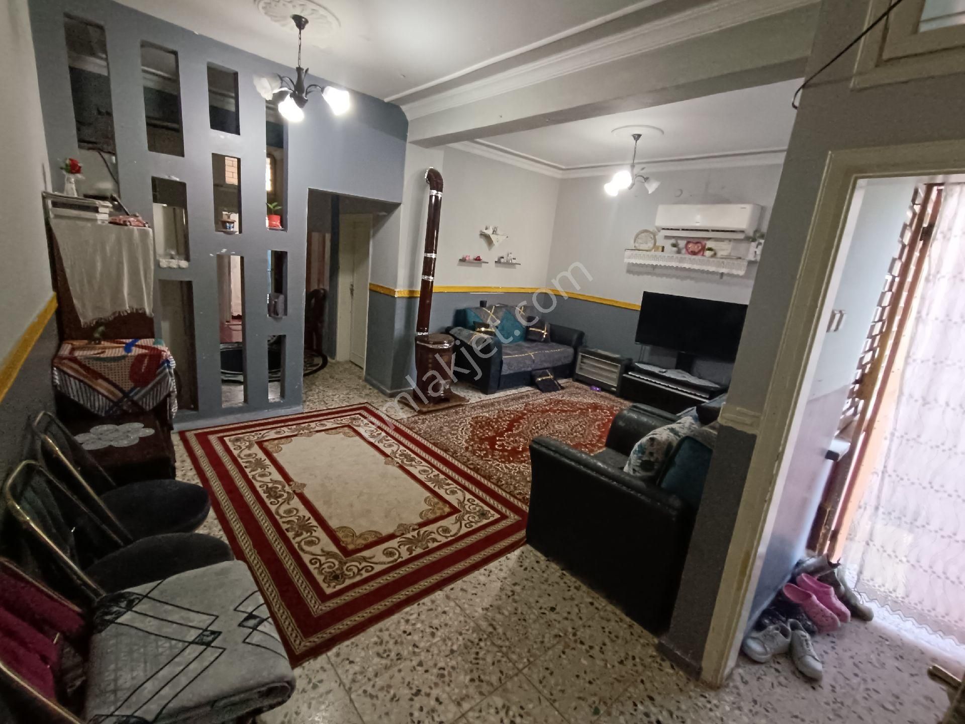 Gülpınar Mah.sağlık Ocağı Civarı 2/katlı 2+1 Komple Satılık Müstakil Ev - Görsel 3