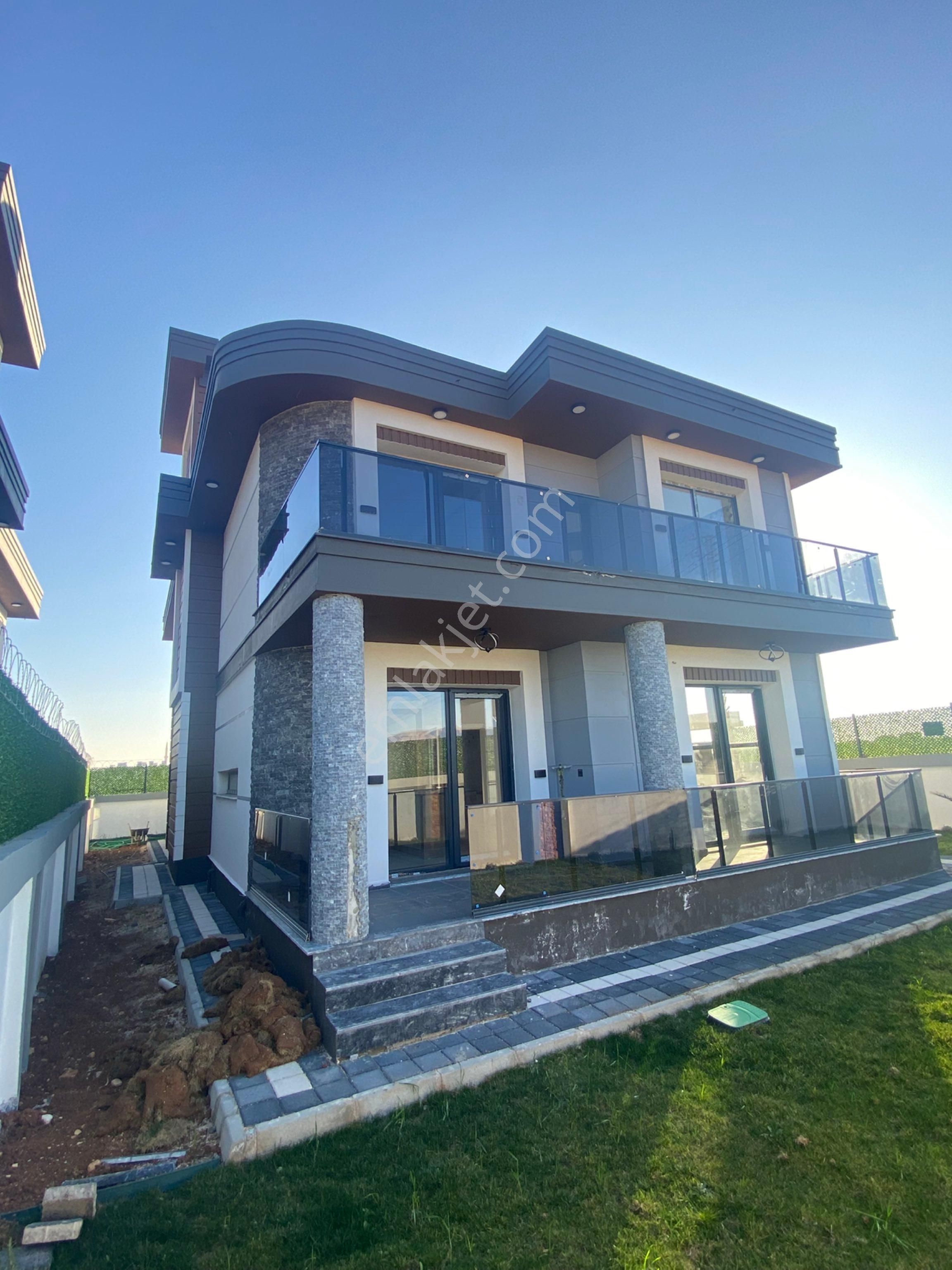 Kızıltepe Yeni Satılık Villa Özkılıç Emlaktan Ultra Lüx Triplex Vila