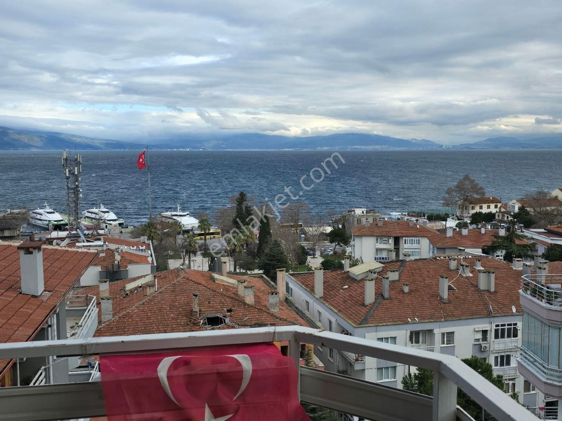 Mudanya Ömerbey Satılık Daire Merkezde Deniz Manzaralı