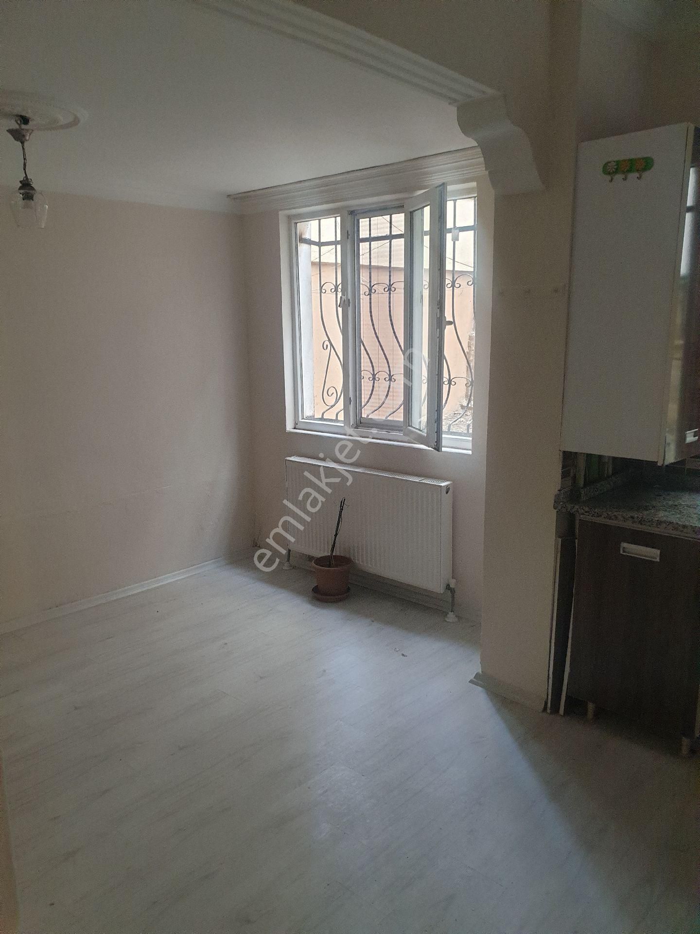 Tekirdağ Çorlu Muhittin Mahallesinde 85m2 Satılık 1+1 Ayrı Mutfakli Daire - Görsel 2