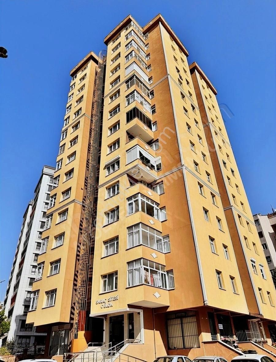 Maltepe Altayçeşme Satılık Daire Altayçeşme Saraç Sitesinde 130m2 Otoparklı 3+1 Satılık Daire