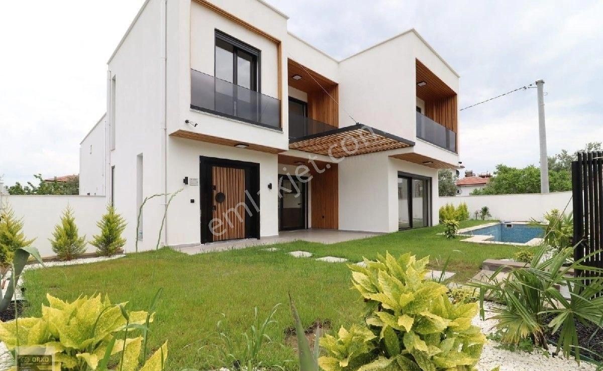 Edremit Güre Satılık Villa Orko Gayrimenkul 'den Güre'de Müstakil Havuzlu Saunalı 5+1 Deluxe Villa