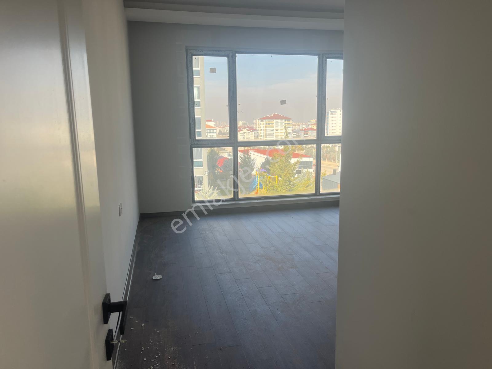 Uzmanlardan Geniş Ailelere Uygun Full Yapılı 4+1 İskanlı Satılık Villa - Görsel 24