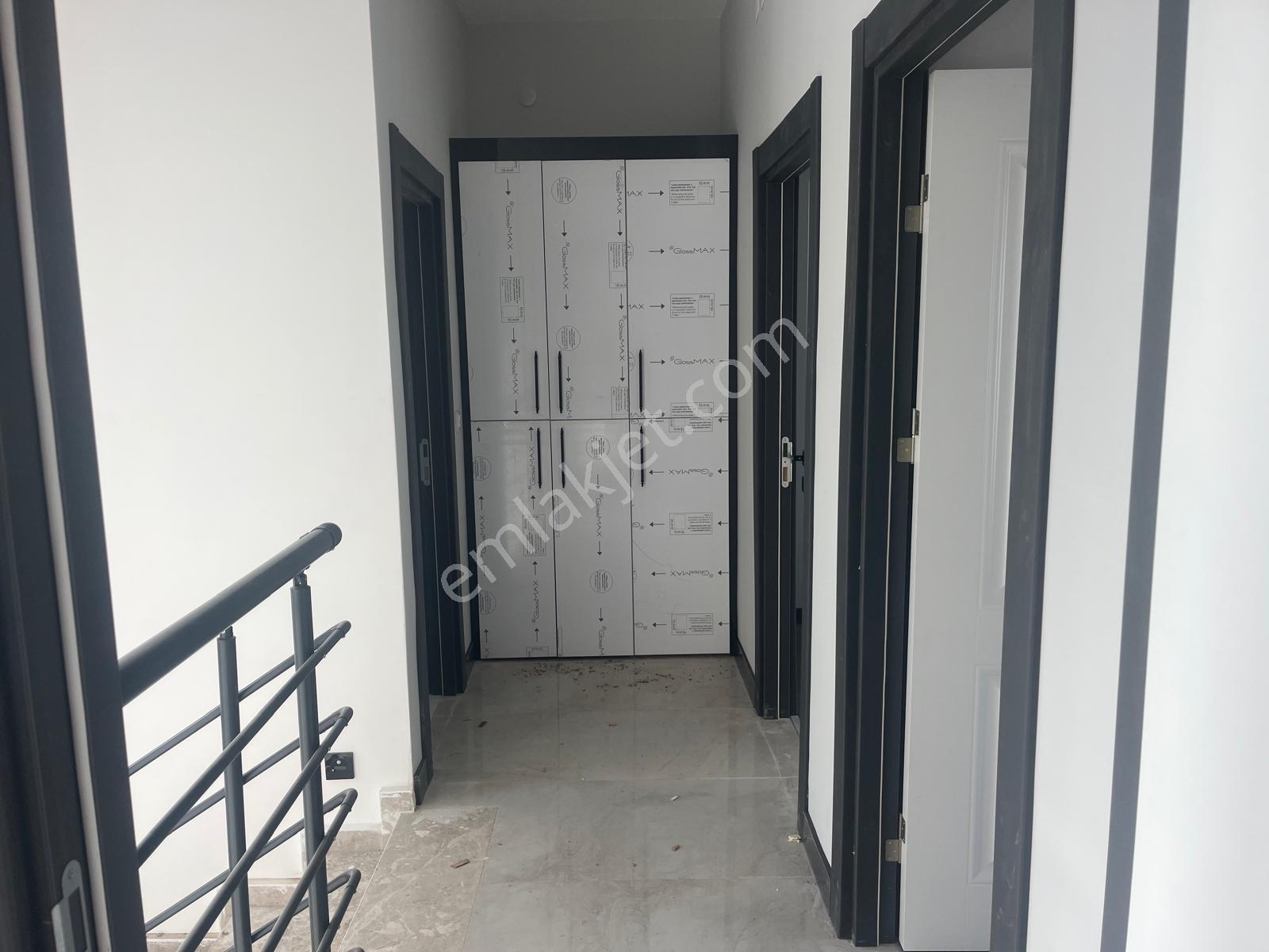 Uzmanlardan Geniş Ailelere Uygun Full Yapılı 4+1 İskanlı Satılık Villa - Görsel 22