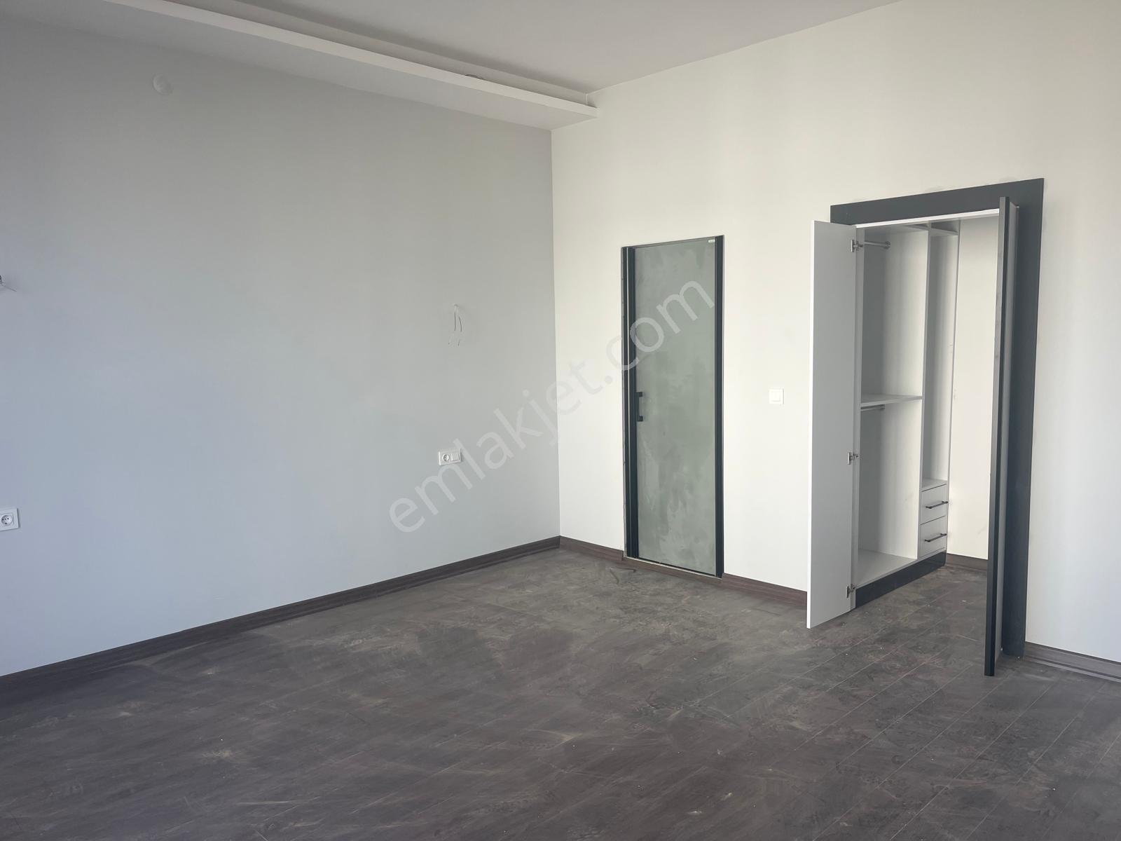Uzmanlardan Geniş Ailelere Uygun Full Yapılı 4+1 İskanlı Satılık Villa - Görsel 28