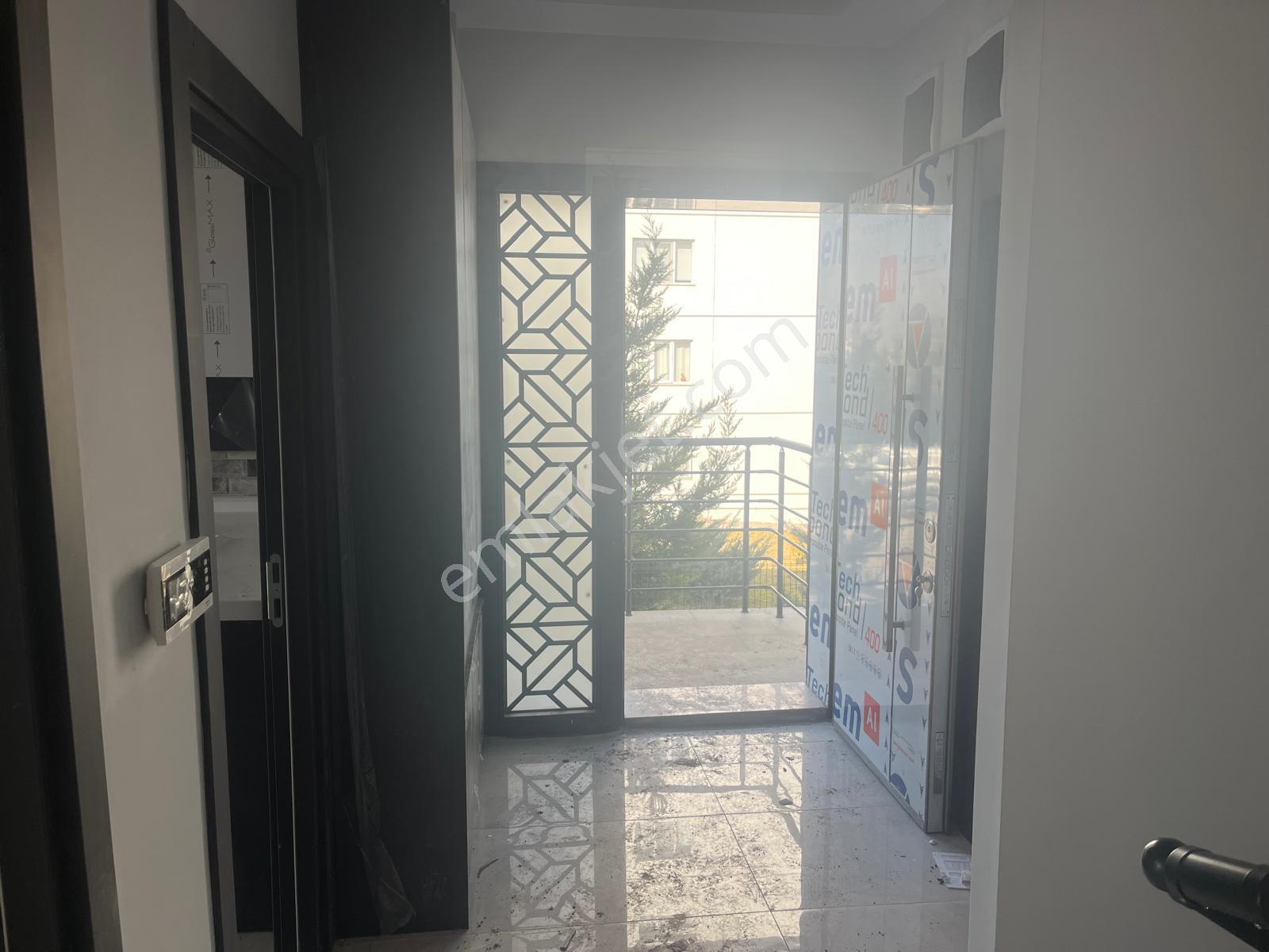 Uzmanlar Dan Ayyıldız Mahallesinde Lüks Yapılı İskanlı 4+1 Villa,,,,, - Görsel 3