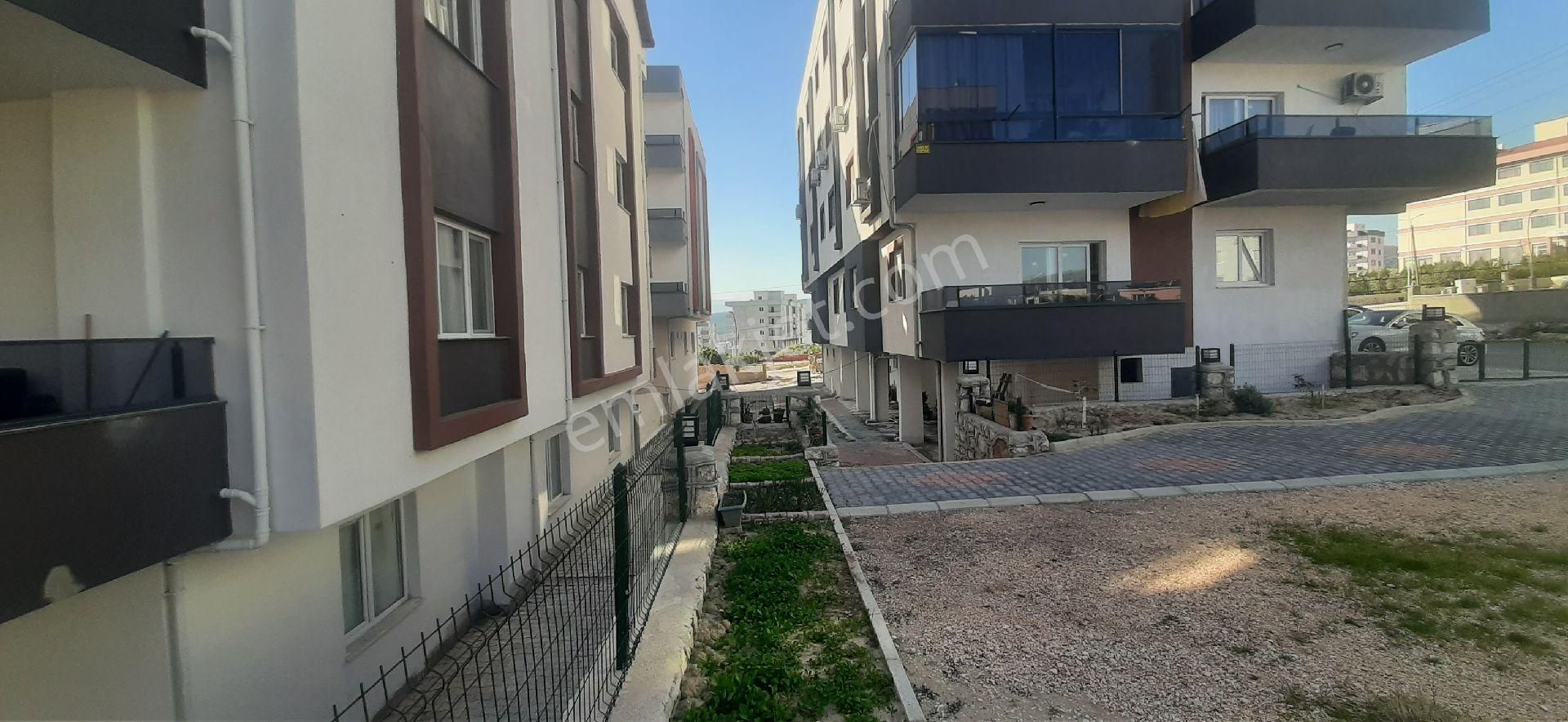 Silifke Sarıcalar Satılık Daire Sarıcalarda Site İçerisinde Satılık 2+1 Sıfır Daire Yerden Isıtma