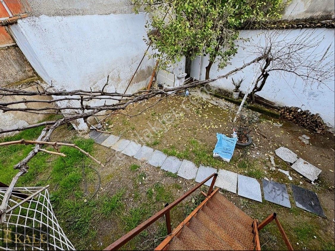 Kale'den Eski Yeni Hamam Mevkiinde Müstakil Ev - Görsel 4