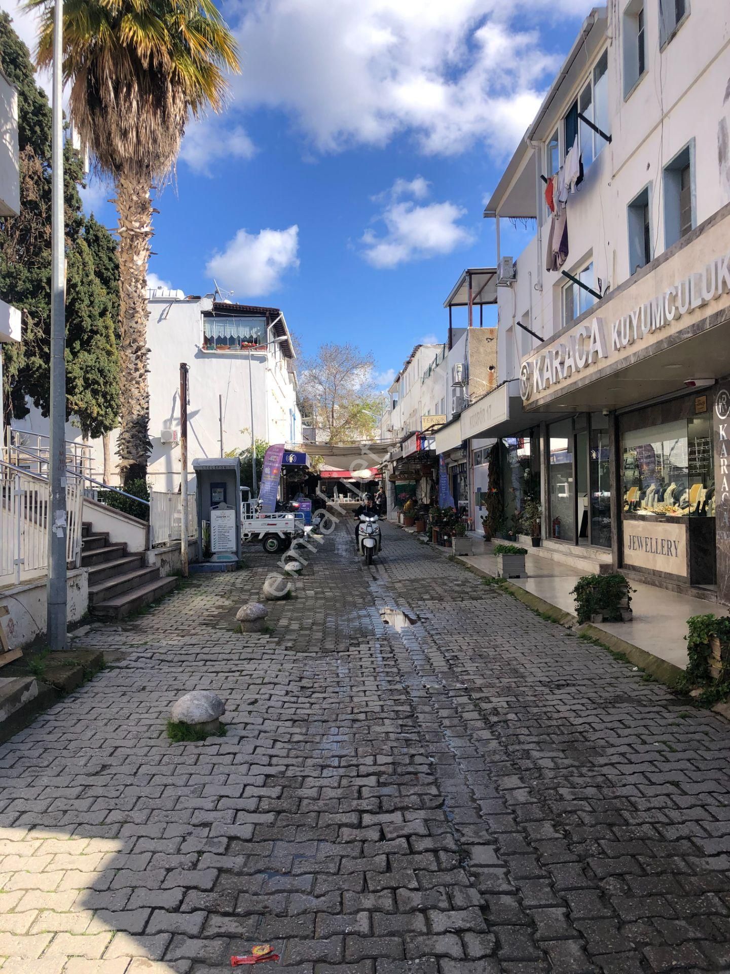 Turgutreis Merkezde Satılık Dükkan Arsası - Görsel 8