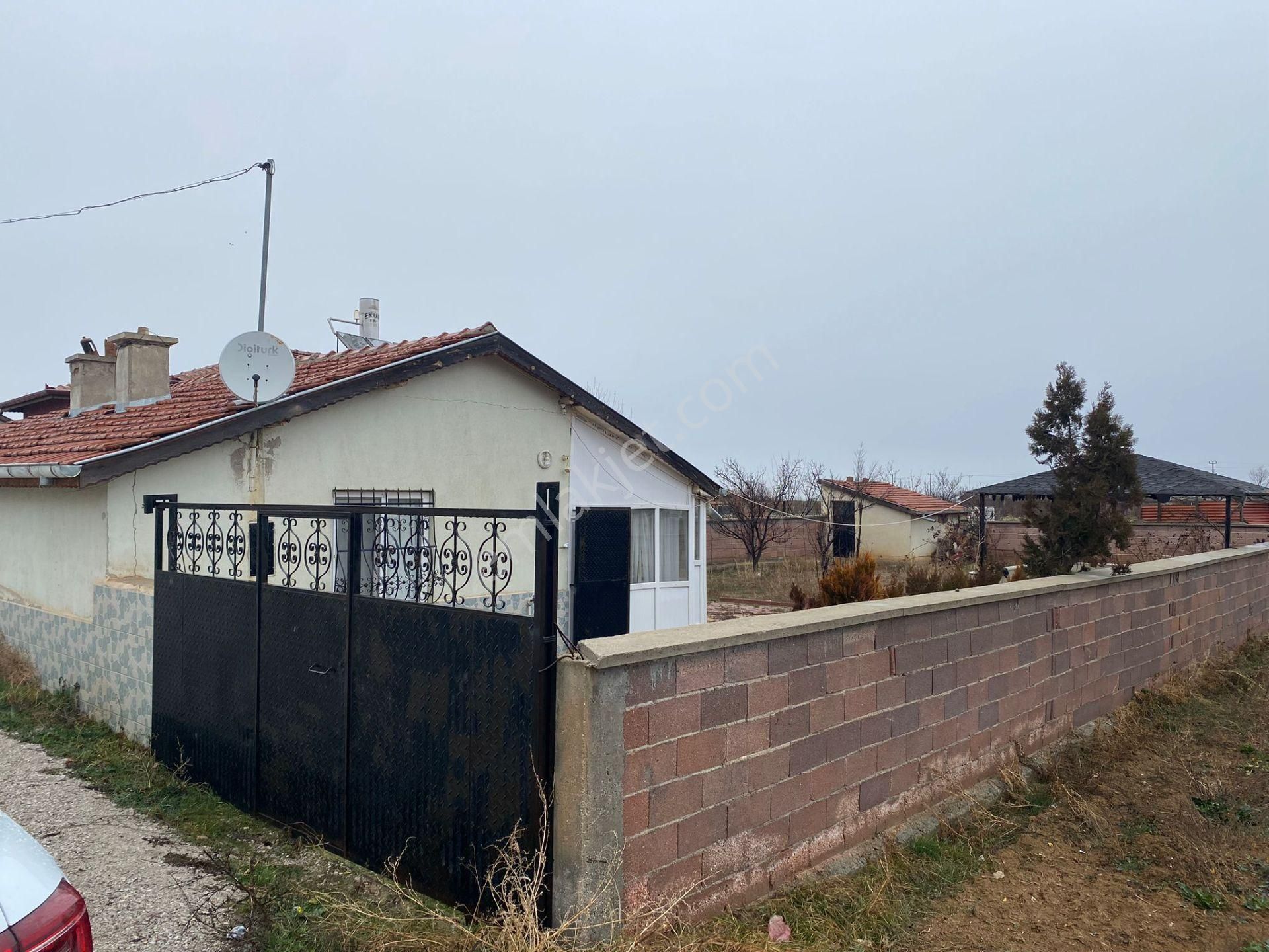 Karatay Saraçoğlu Satılık Konut İmarlı 1. Kanaldan Önce Saraçoğlu'nda Evi Olan Satılık 535 M2 Arsa