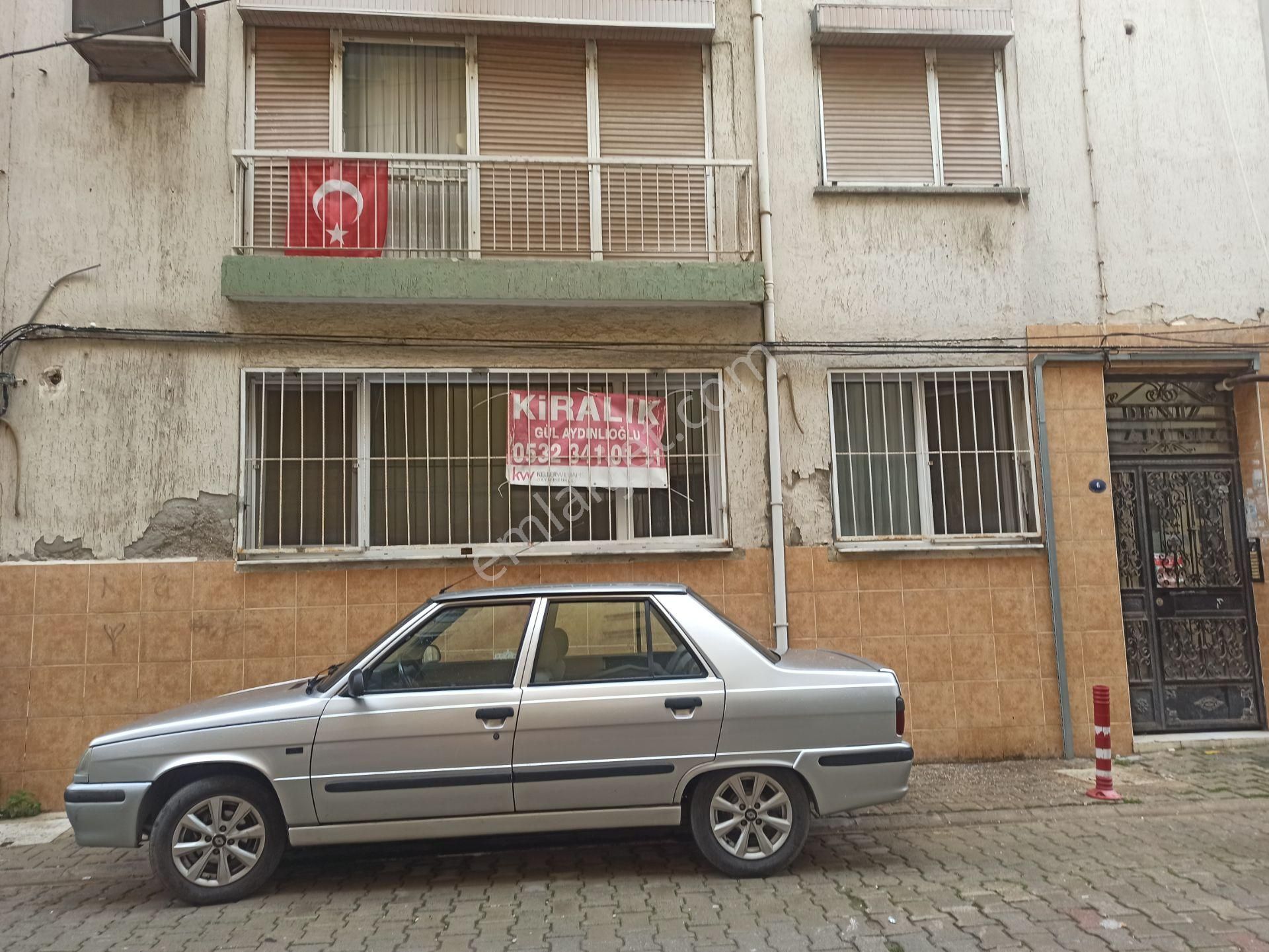 Karşıyaka Bahriye Üçok Kiralık Daire Gül'den Bahariye Mahallesi'nde Doğalgazlı Kiralık Daire