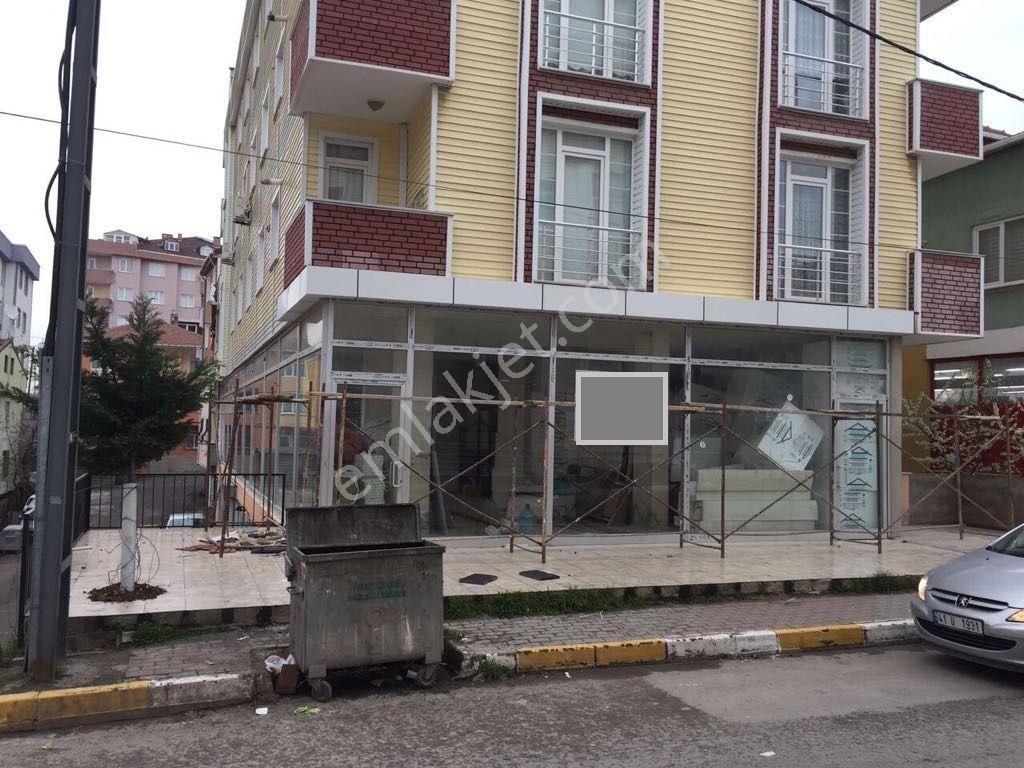 Pendik Ahmet Yesevi Kiralık Dükkan & Mağaza Pendik Esenyalı Kiralık Uygun Ana Cadde Yol Üstü Düz Ayak 250m2 Dükkan Spotaj Yok Fatura Kesilir