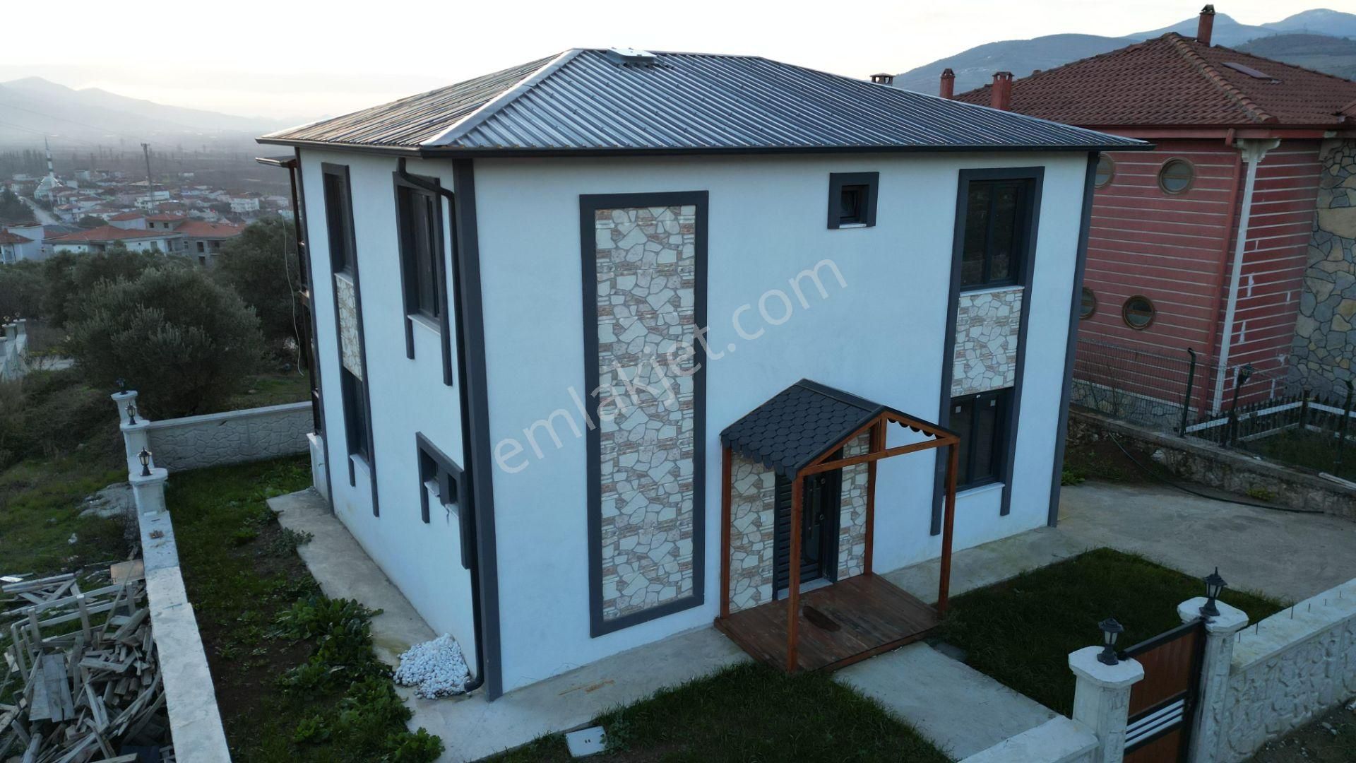 Geyve Alifuatpaşa Satılık Villa Geyve Epçelerde Şehir Manzaralı Sıfır 4+1 Lüks Villa (iskanlı)