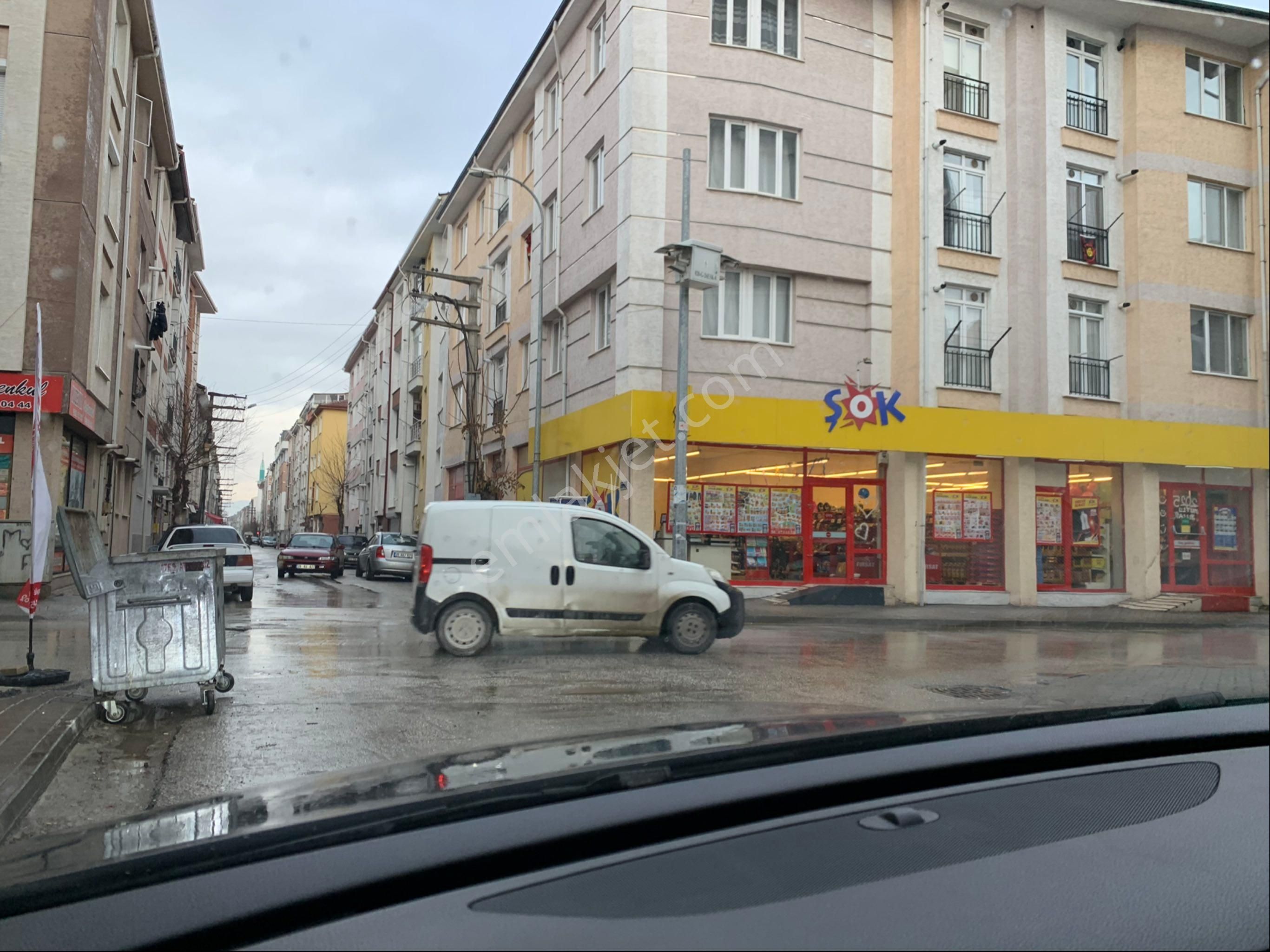 Tepebaşı Fatih Satılık Dükkan & Mağaza Köşe Konumunda İşlek Cadde