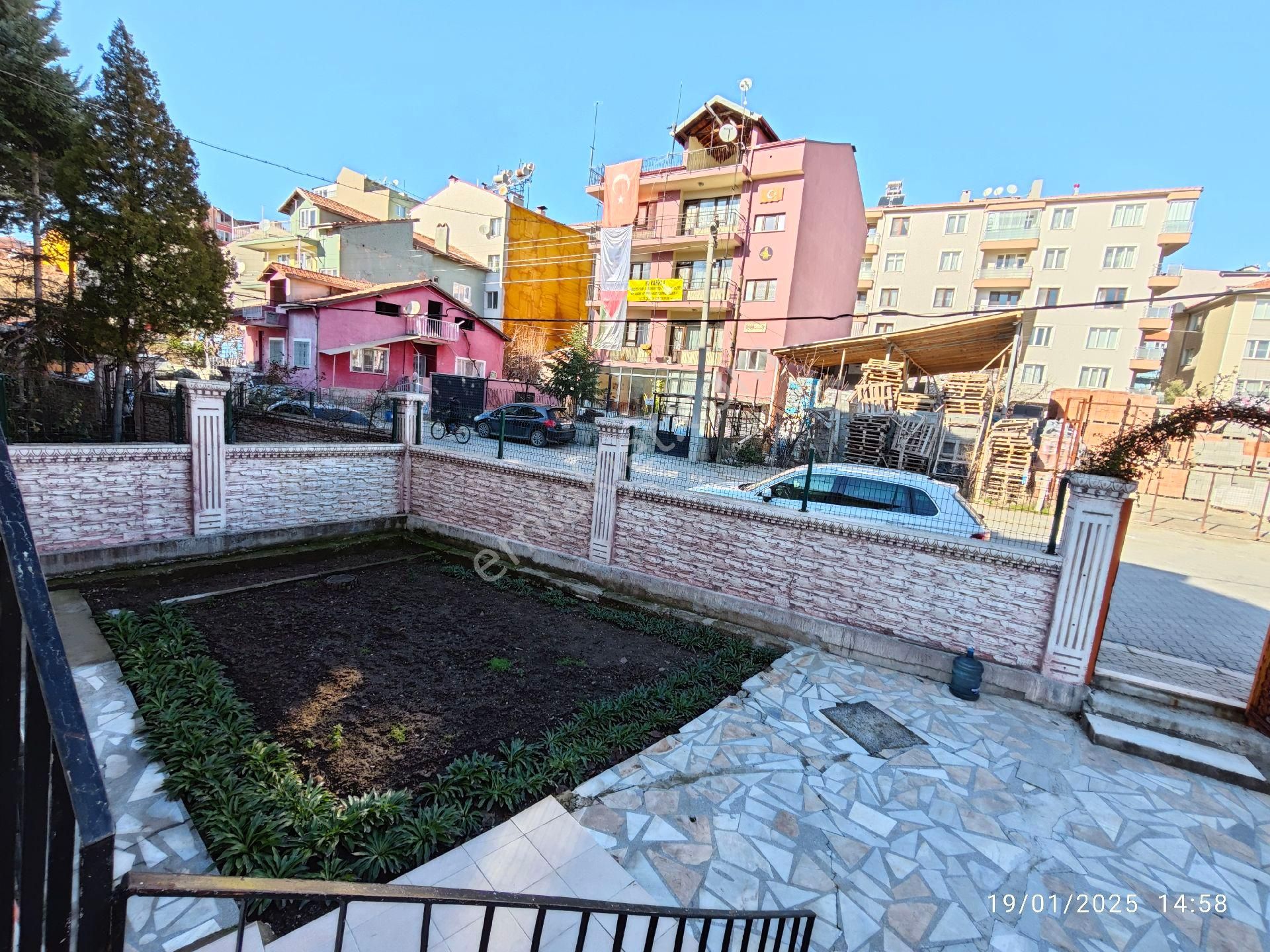 Sarayaltı'nda Çift Cephe Satılık Müstakil 2 Katlı Ev - Görsel 5