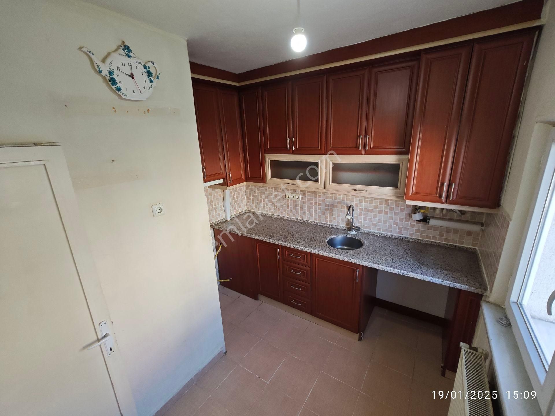 Sarayaltı'nda Çift Cephe Satılık Müstakil 2 Katlı Ev - Görsel 21