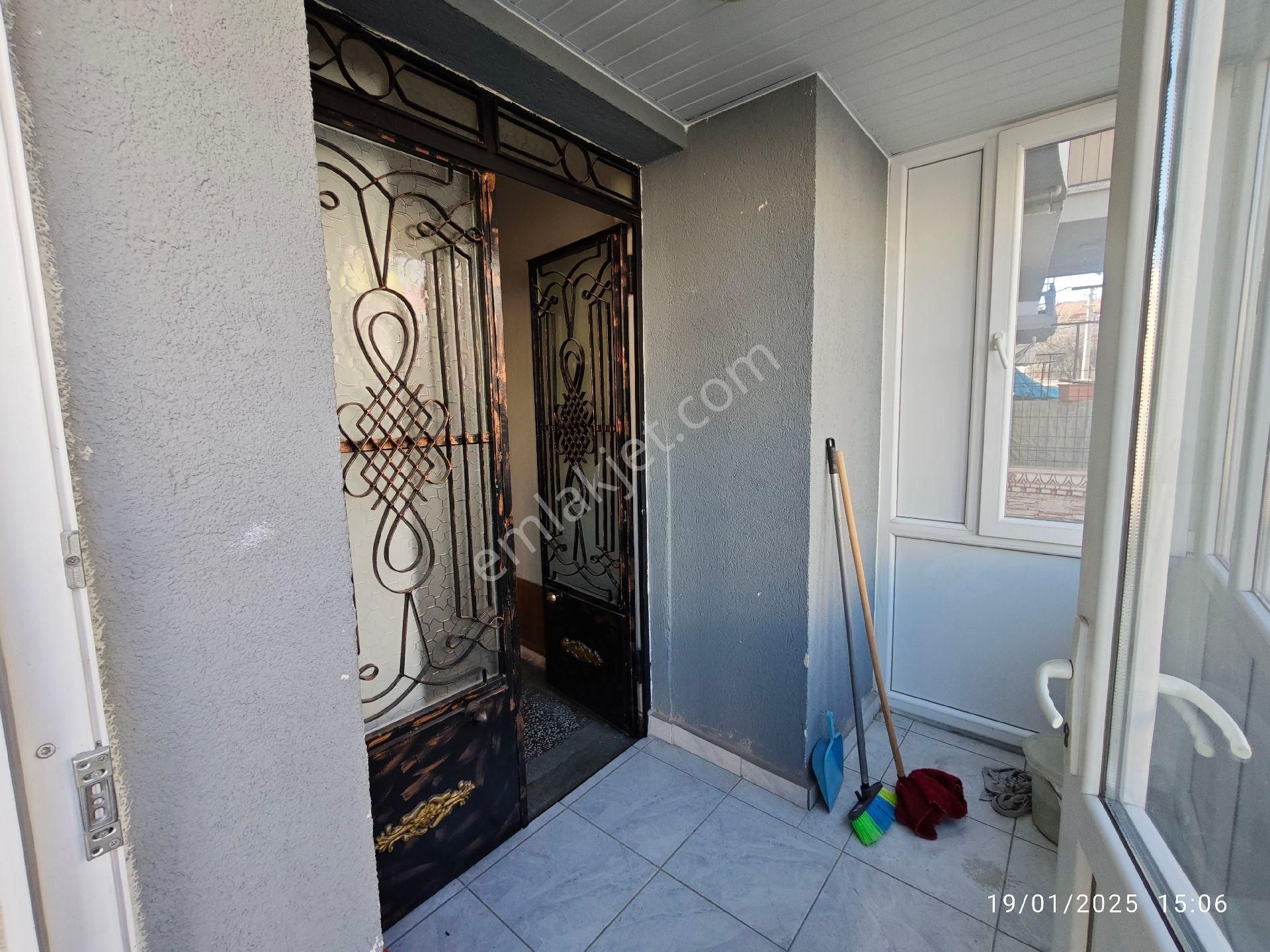 Sarayaltı'nda Çift Cephe Satılık Müstakil 2 Katlı Ev - Görsel 18