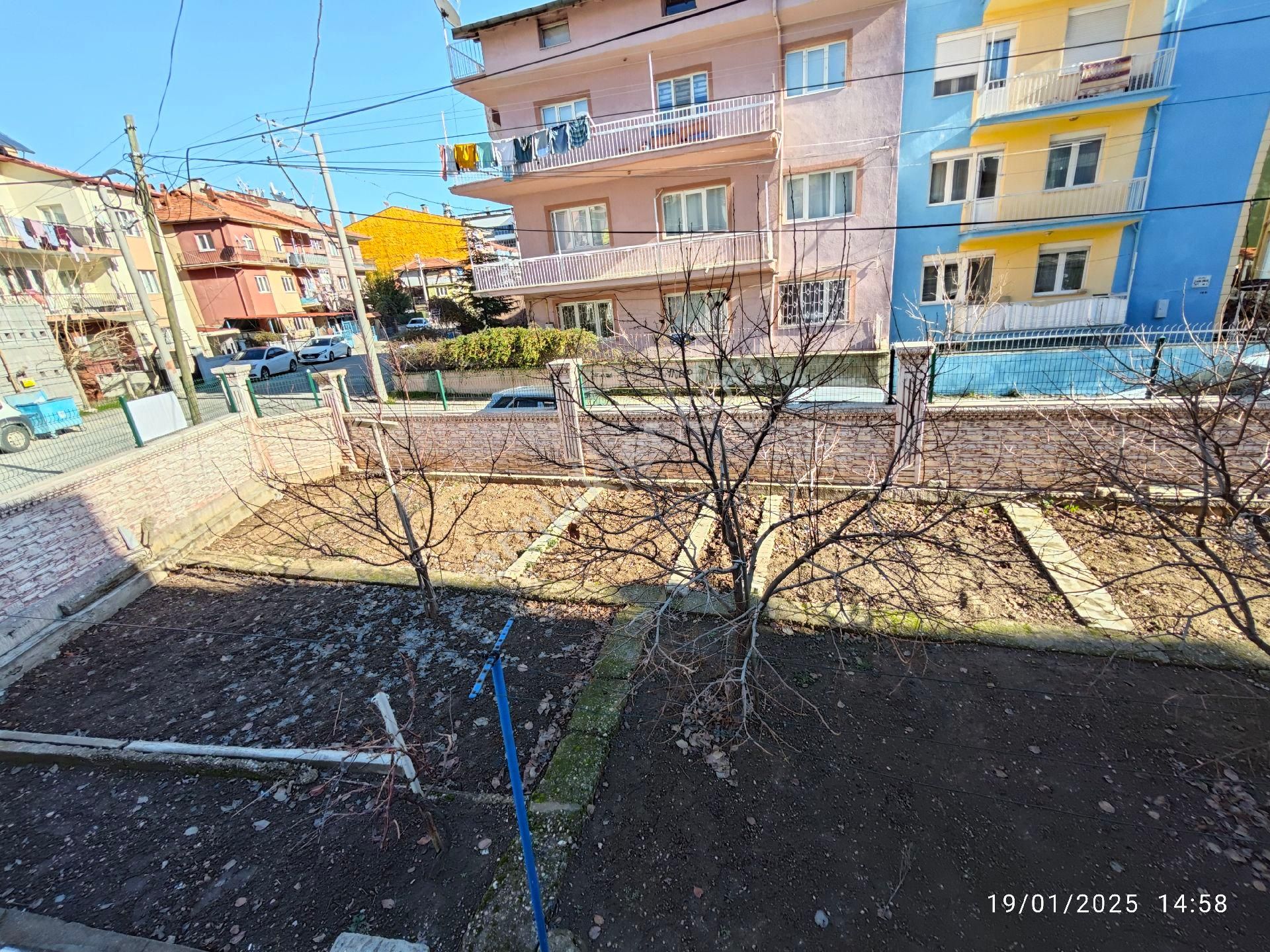 Sarayaltı'nda Çift Cephe Satılık Müstakil 2 Katlı Ev - Görsel 4