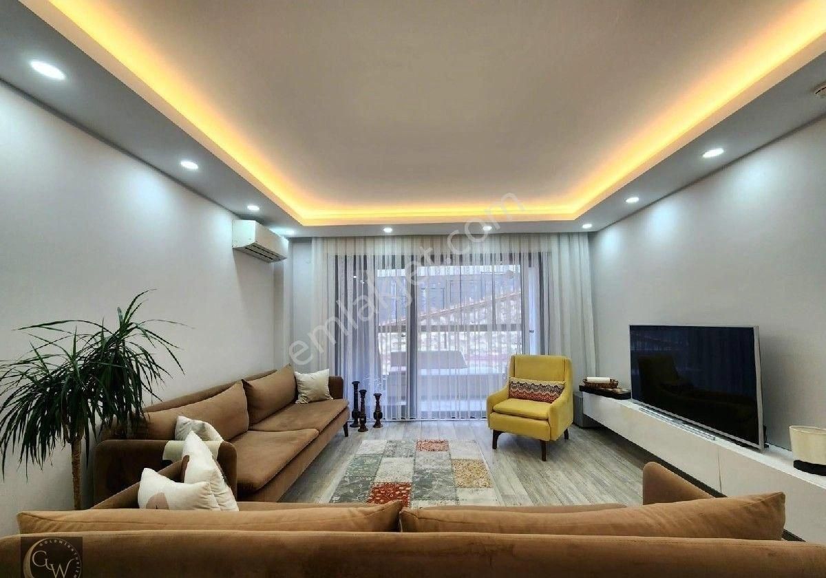 Trabzon'un Gözdesi Yalıncak Da Denize Sıfır Satılık Daire - Görsel 9