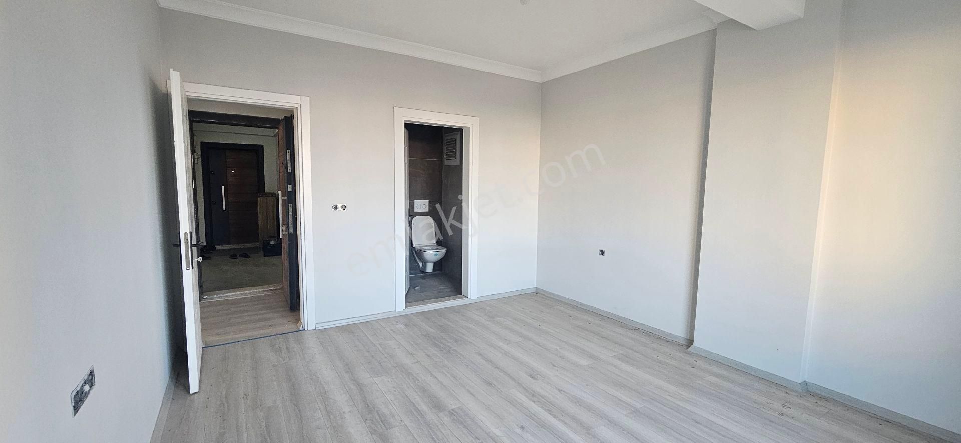 Atatürk Mahallesi Prestij Caddesinde 2+1 Ebeveyn Banyolu Yerden Isıtmalı Asansörlü Lüx Daire - Görsel 8