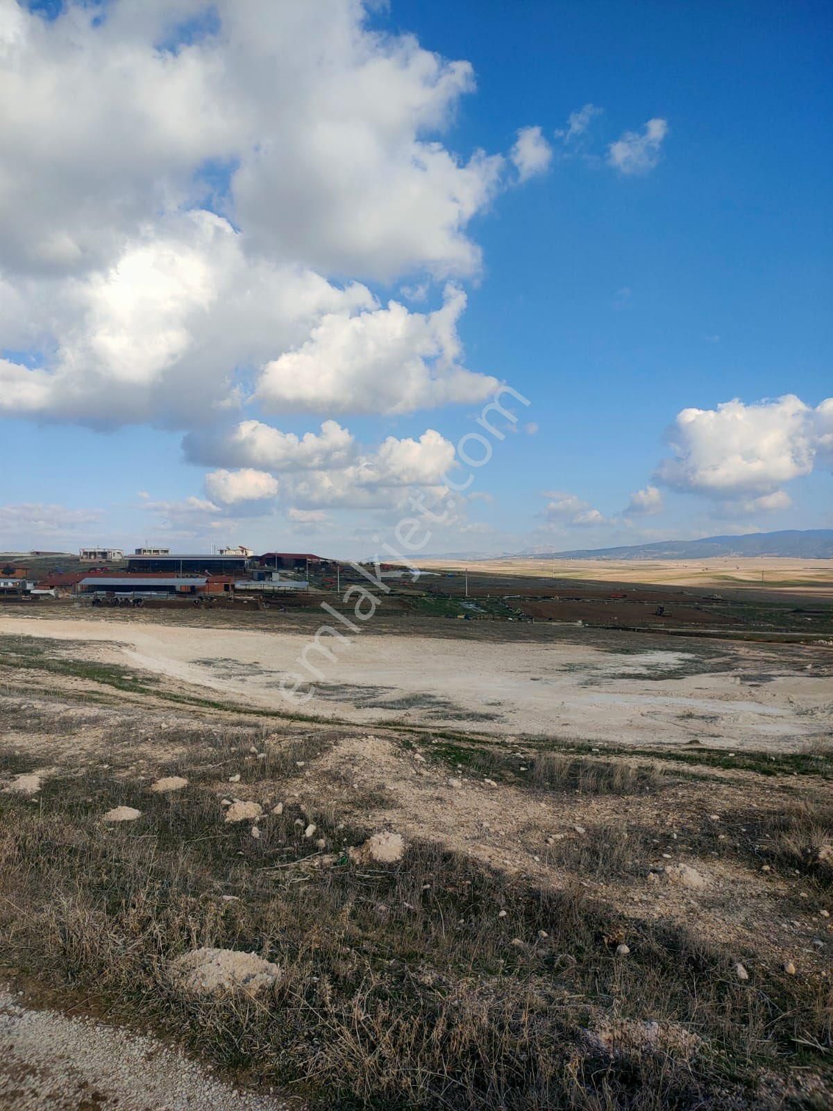 Başmakçı Küllüce Köyü Satılık Konut İmarlı Bölgenin En Uygun Fiyatlı İmarlı Arsası Sizlerle 431 M2!