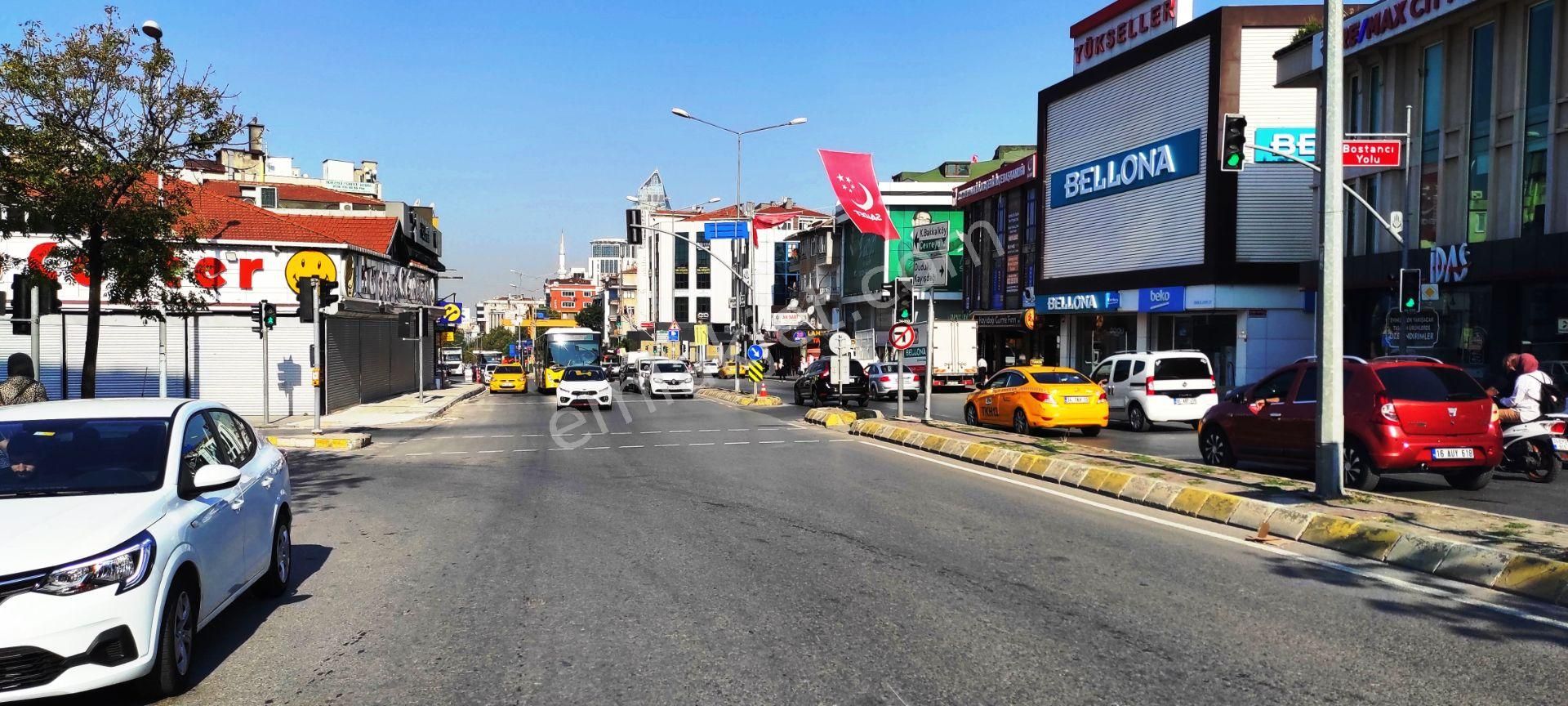 Ataşehir İçerenköy Satılık Daire İçerenköy Yeni Metro Yakını Site İçinde 7.kat 120m2 Satılık 3+1