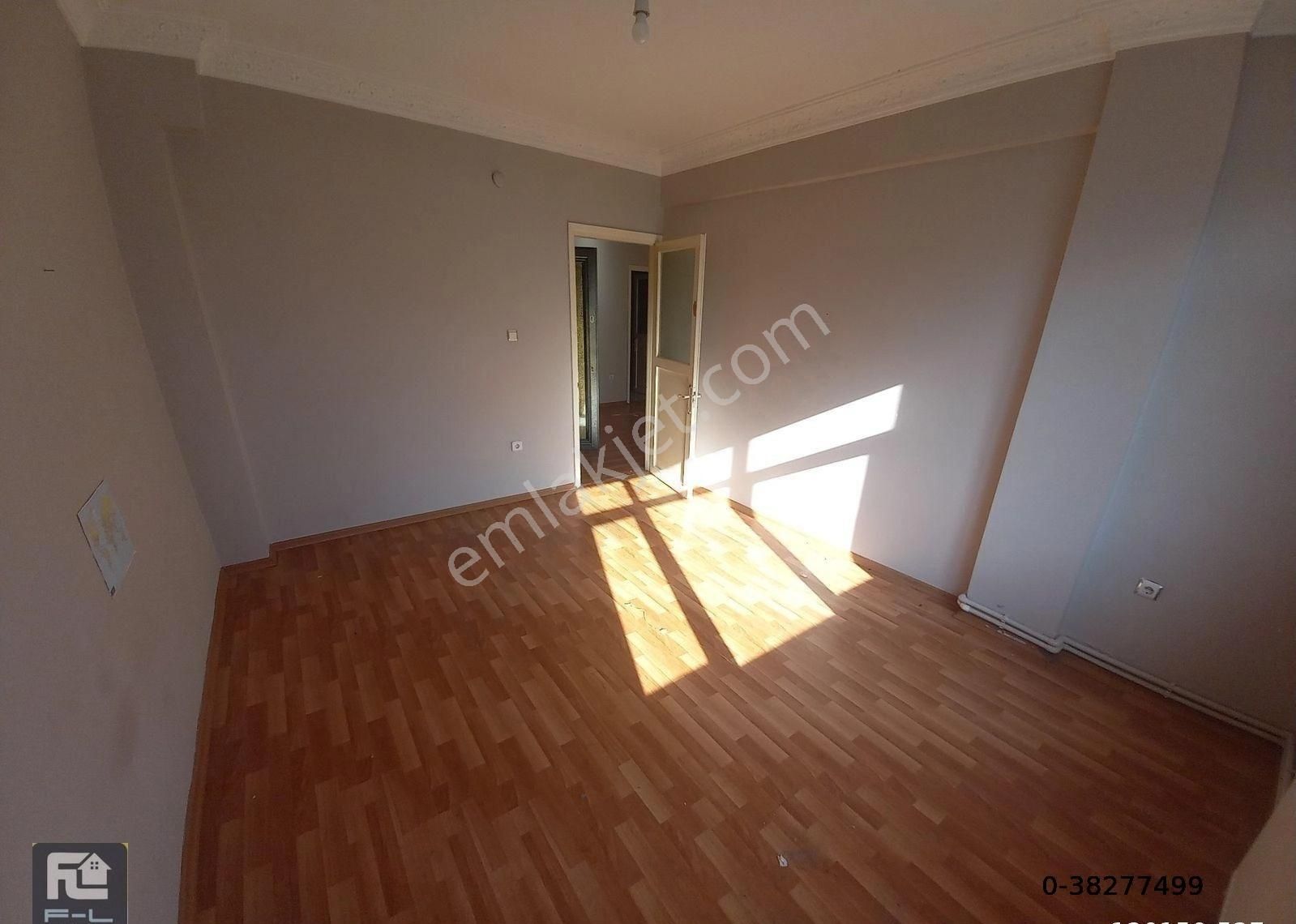 Üsküdar Bulgurlu Kiralık Daire F-l Emlaktan Bulgurlu Yakını 2+1 95 M2 Aile Ve Kariyerli Bekara