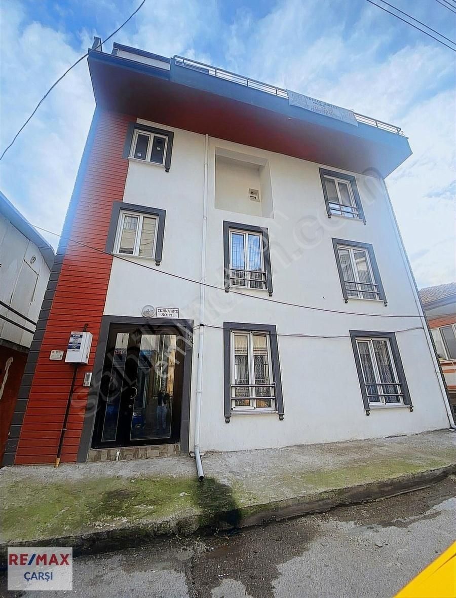 İzmit Çukurbağ Satılık Daire Remax Çarşı'dan Çukurbağ'da Deniz Manzaralı Satılık 2+1 Daire