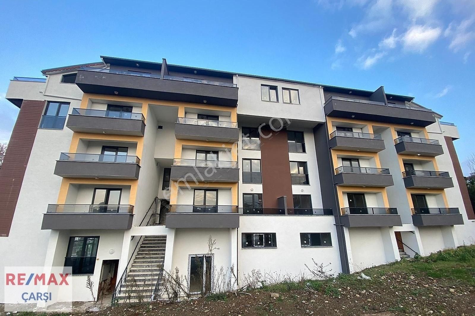 Başiskele Fatih Satılık Daire Remax Çarşı'dan Başiskele Fatihte Sıfır Arakat 3+1 Satılık Daire