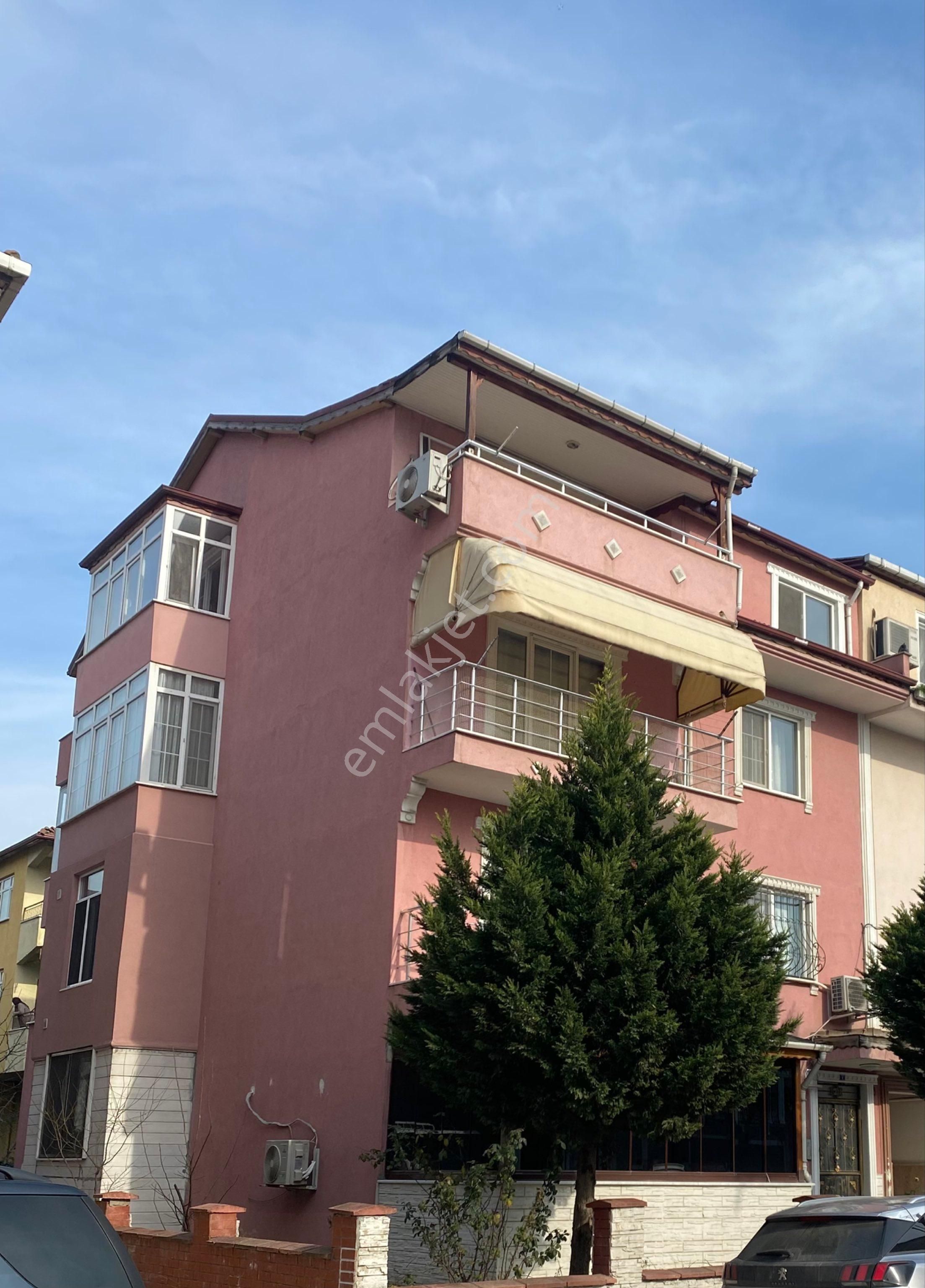 İzmit Yenişehir Satılık Daire Yenişehirde 3+1 Çatı Katı Daire