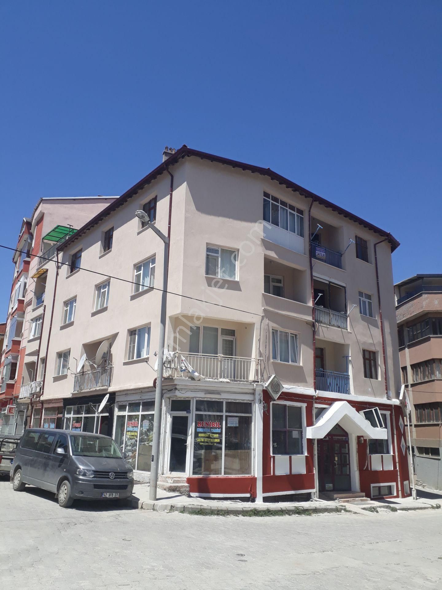 Beyşehir Evsat Satılık Daire Konya Beyşehir Evsat Mahallesi 3+1 . 145 M2 4.kat Asansörsüz Daire Ceylanlar Emlaktan Satılık