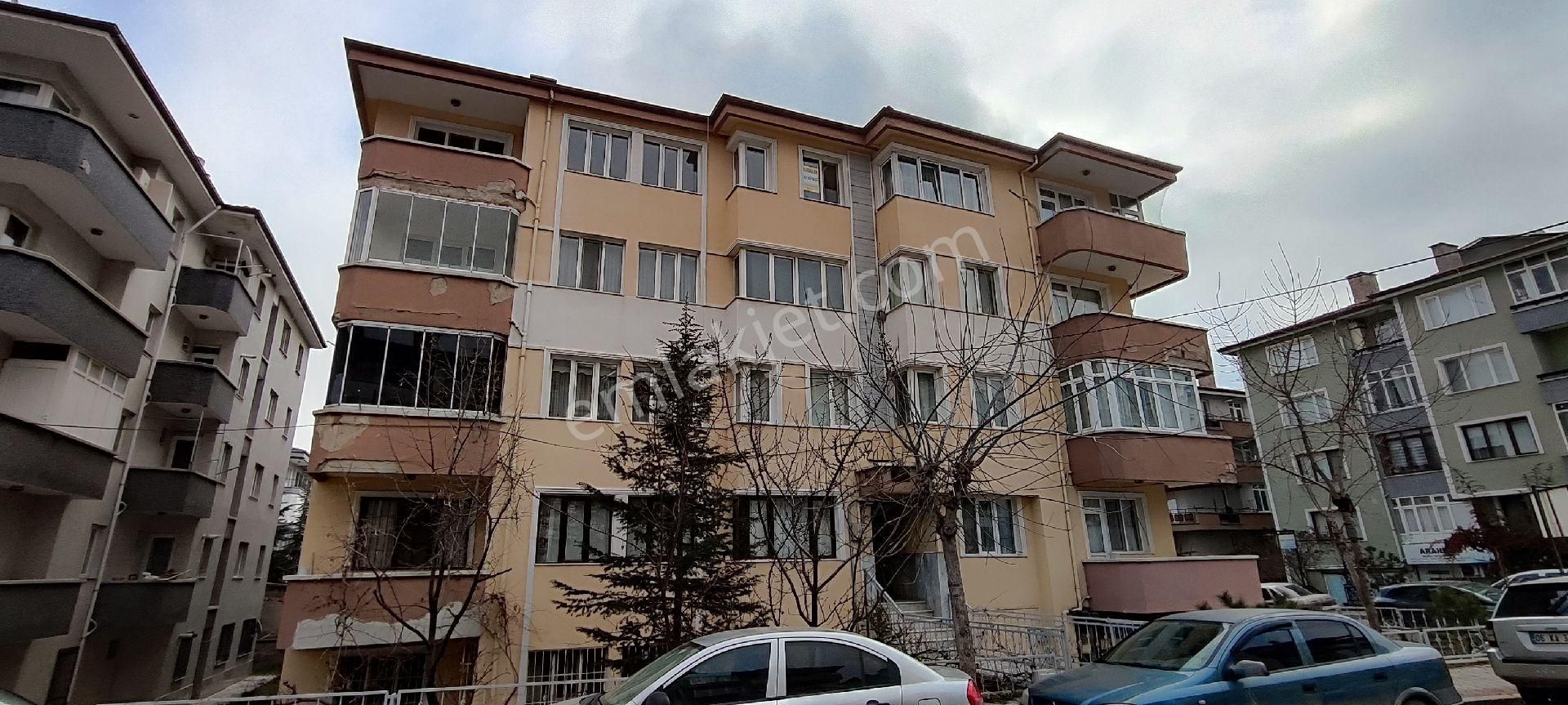 Afyonkarahisar Merkez Cumhuriyet Kiralık Daire Cumhuriyet Mah Merkezi Yerde 3+1 Kiralık Doğalgazlı Daire