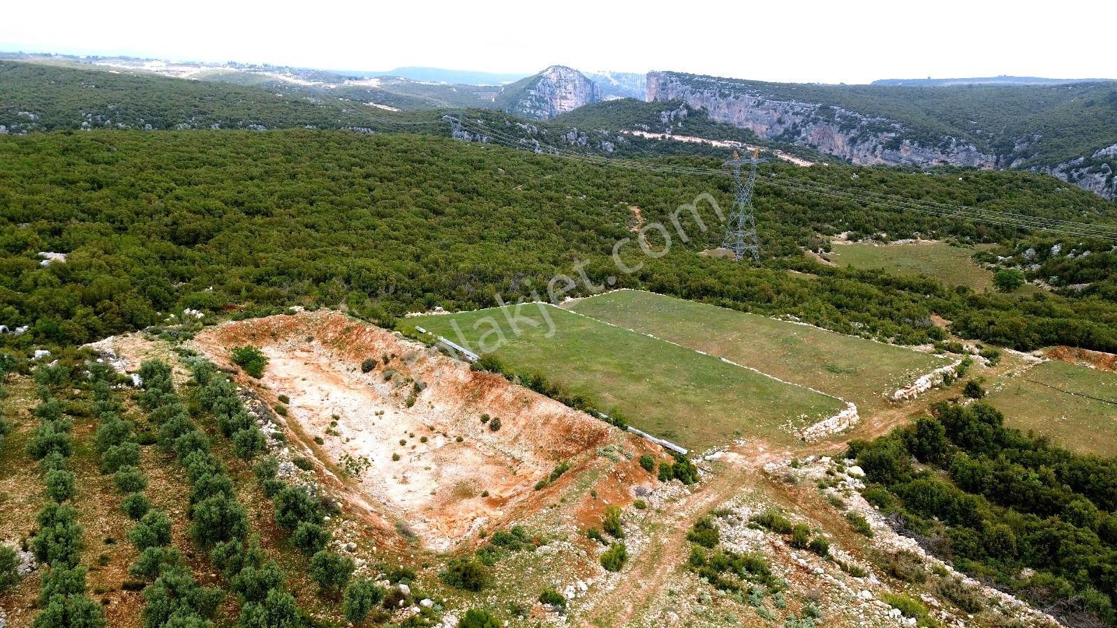 Erdemli Veyselli'de Satılık İmarlı Düz Tarla: 2 Tapu, 2 Havuz, Toplam 11.137 M²! - Görsel 9