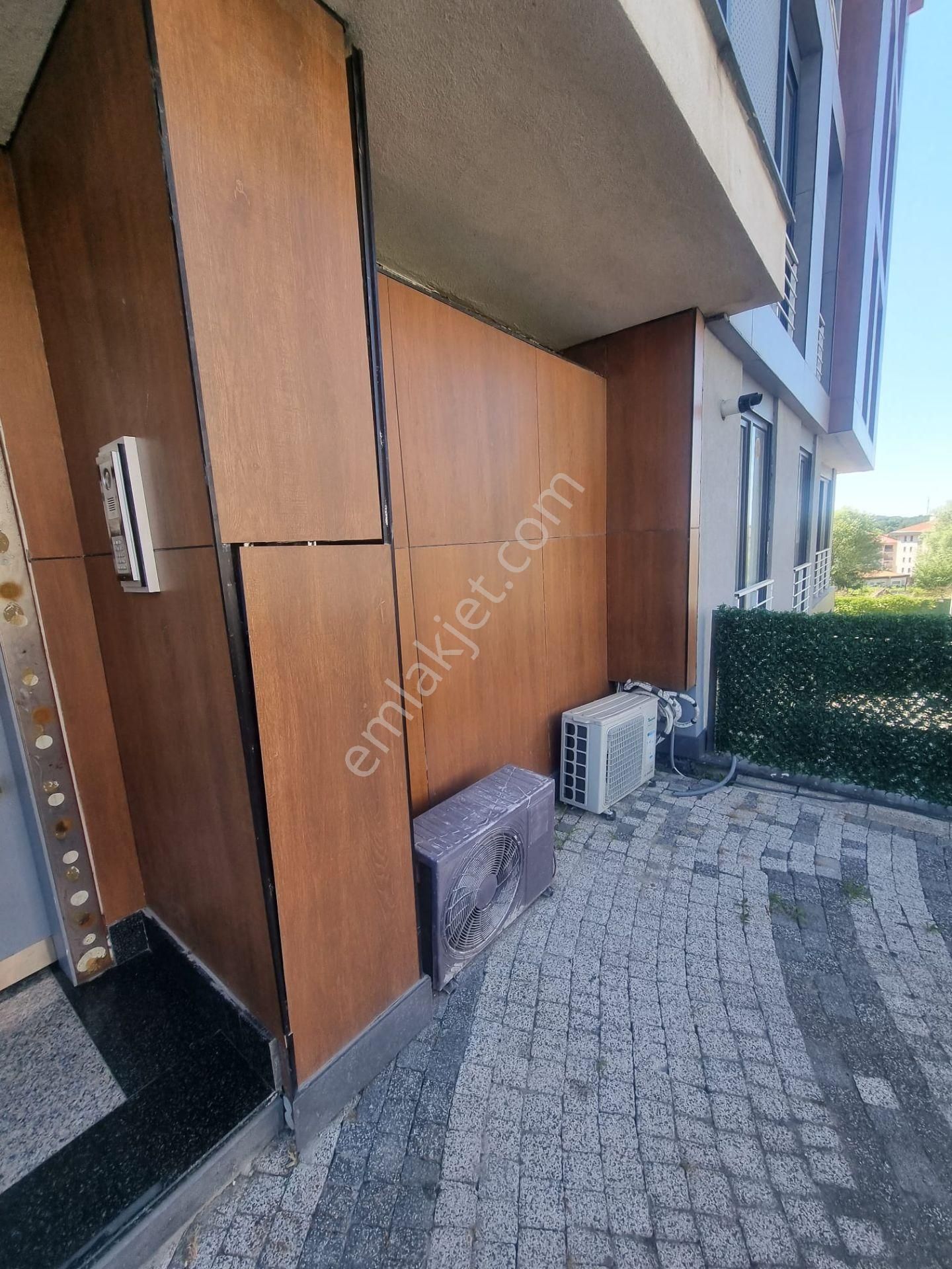 Zekeriyaköy Aktiviteli Havuzlı Yeni Sitede 3+1 Kış Bahçeli Daire - Görsel 27