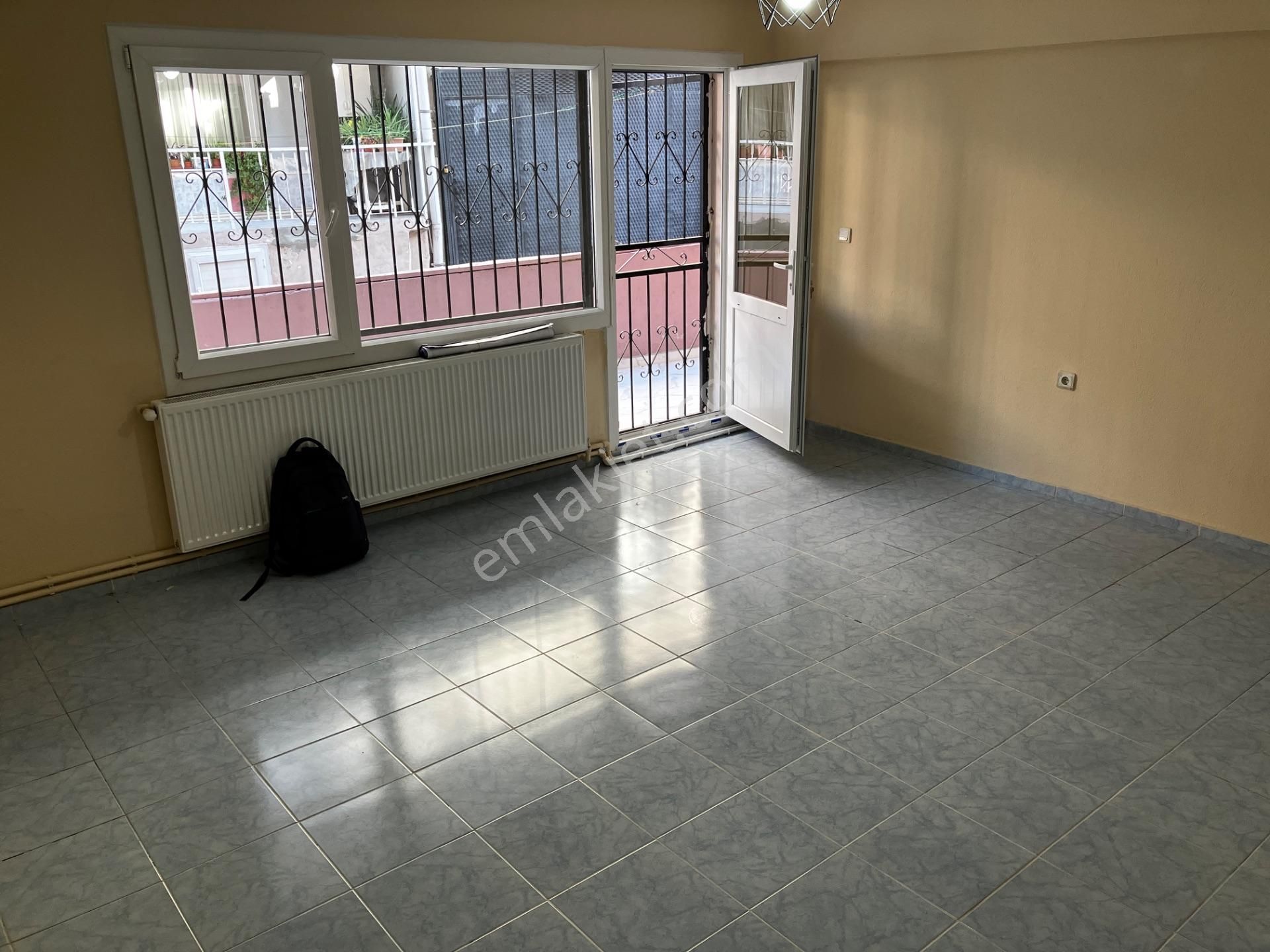 Karşıyaka İnönü Kiralık Daire Karşıyaka İnönü Mh. Yenilenmiş Ferah 3+1 Daire