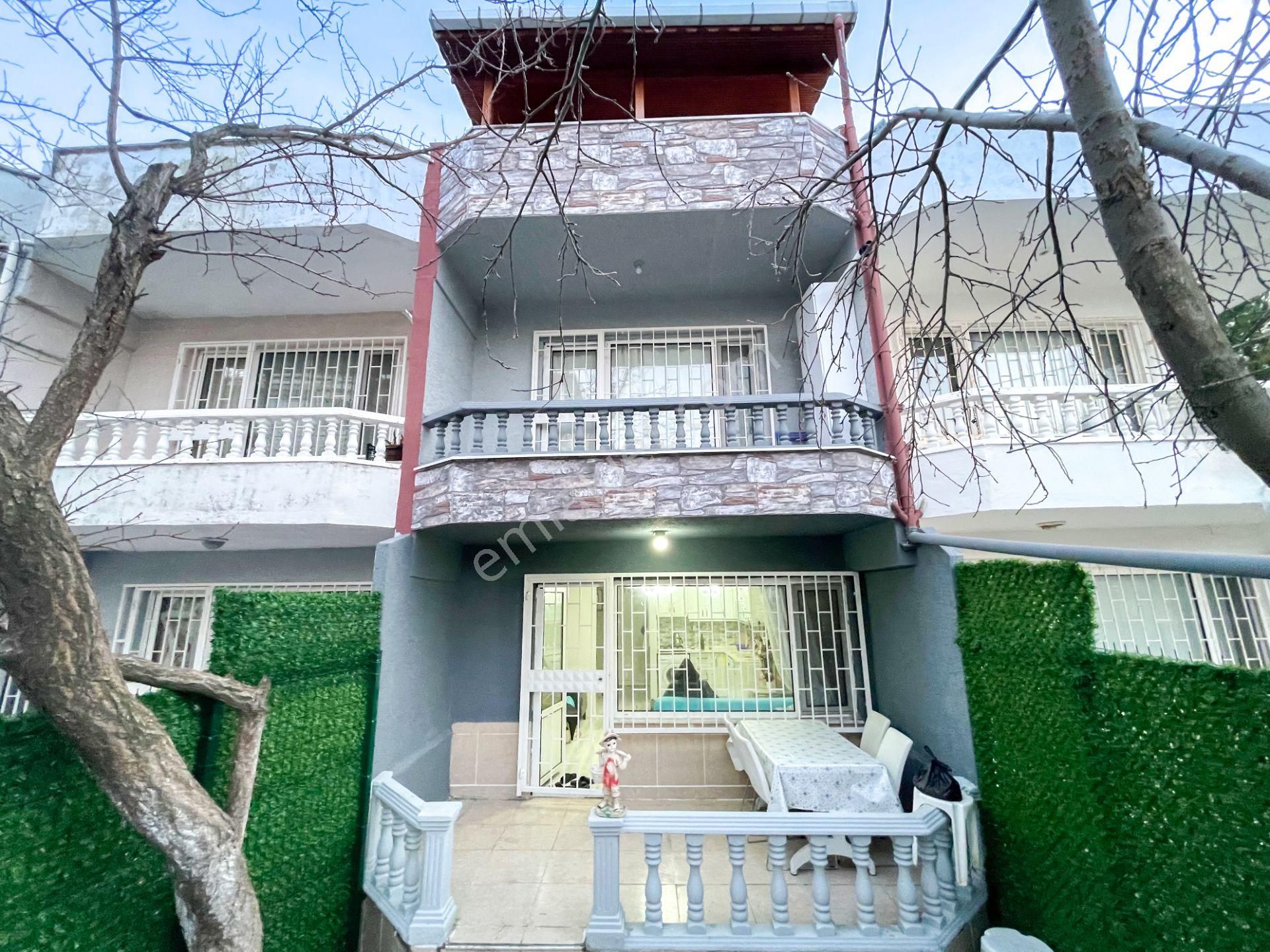 Süleymanpaşa Kumbağ Satılık Villa Kumbağ'da Pazar Sokağına Yakın Satılık Eşyalı Tripleks Villa