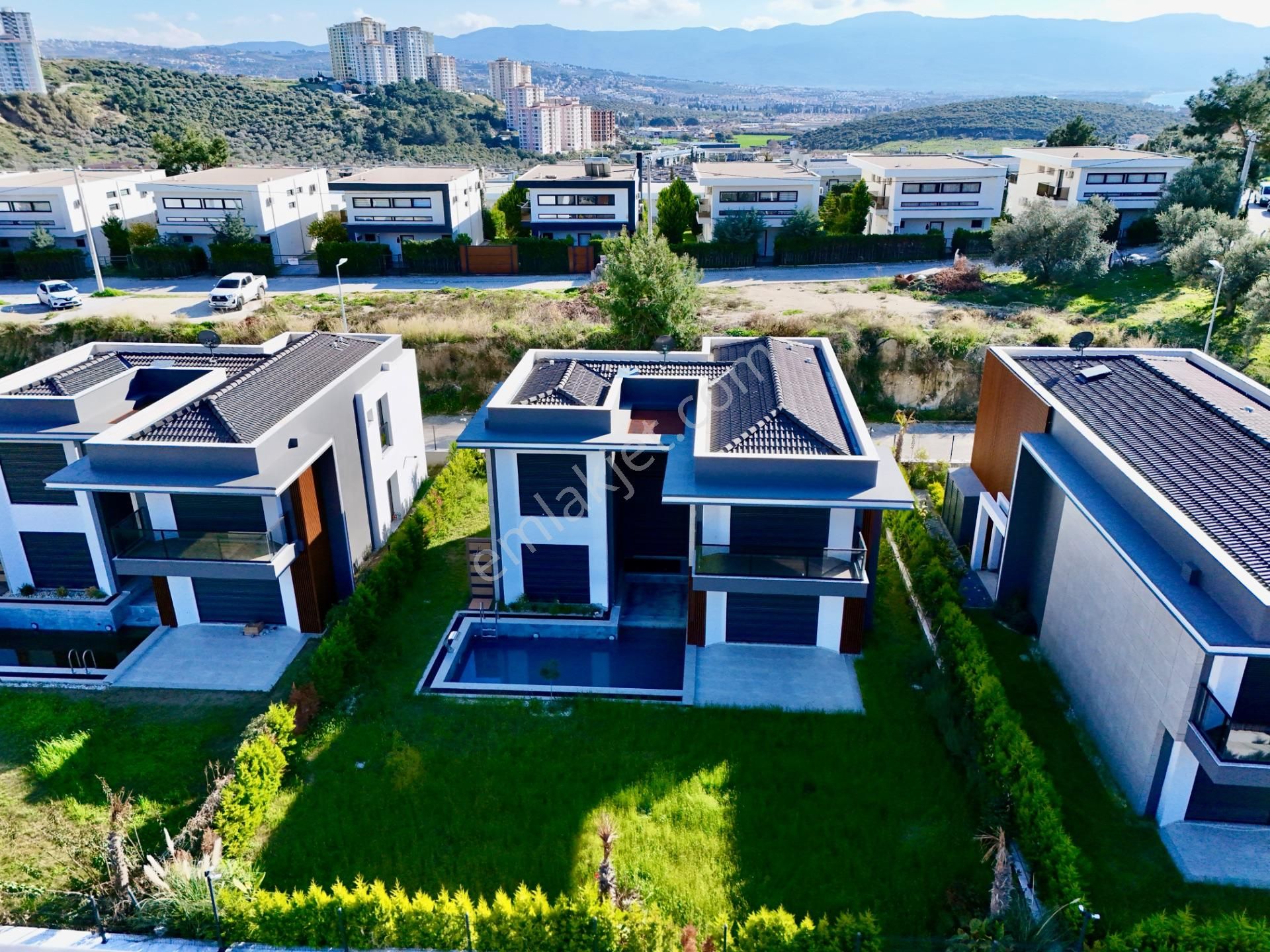 Kuşadası Değirmendere Satılık Villa Kuşadası Yavansu Mahallesinde Satılık 4+1 Müstakil Villa