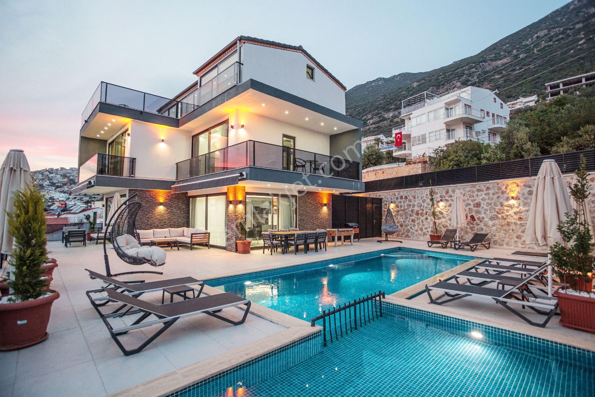 Kaş Kalkan Satılık Villa Cb Giz Gayrimenkul'den Kaş Kalkan'da Lüks Villa