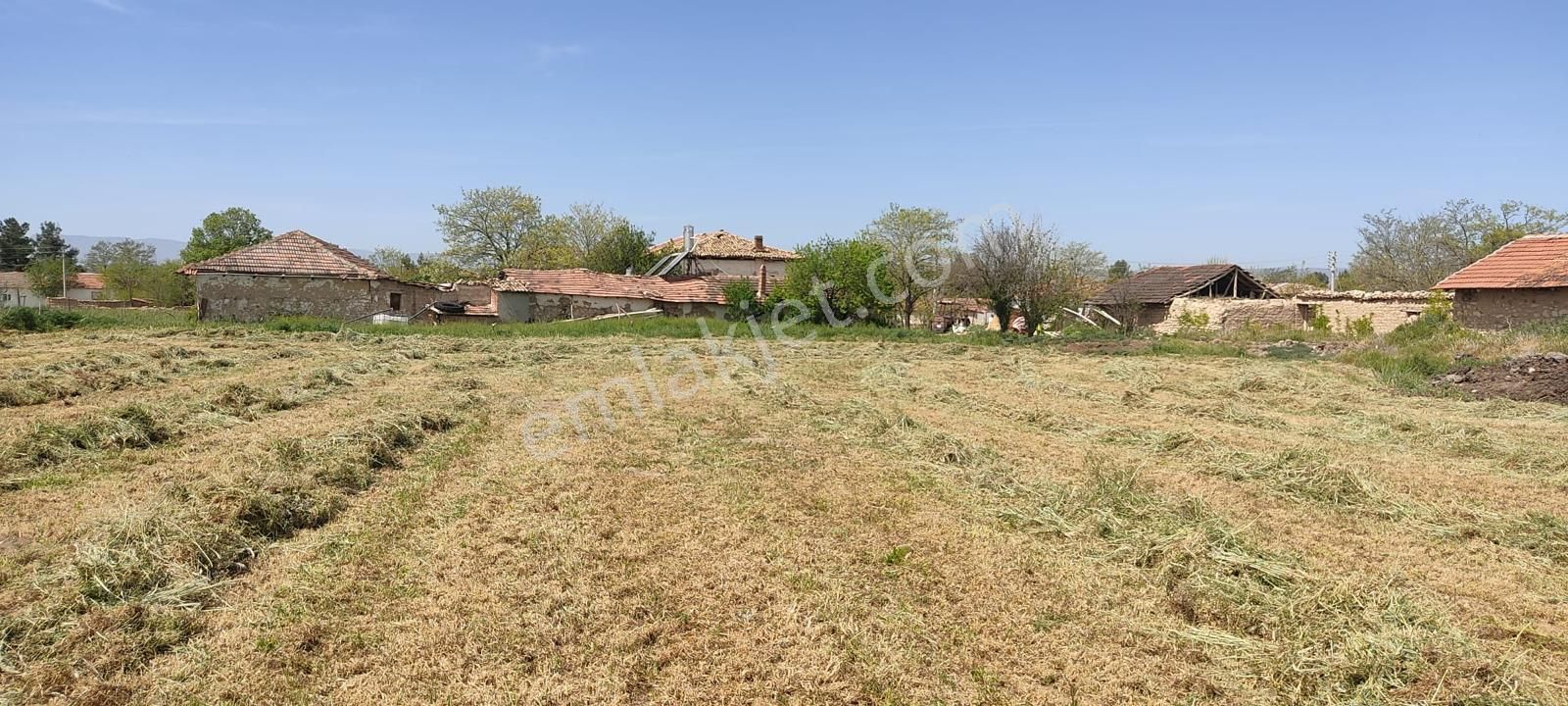 Afyonkarahisar Dazkırı Bozan Köyünde Toplam 4115 M2 Satılık Arsa 4.500.000 Tl Az Pazarlıklı - Görsel 12