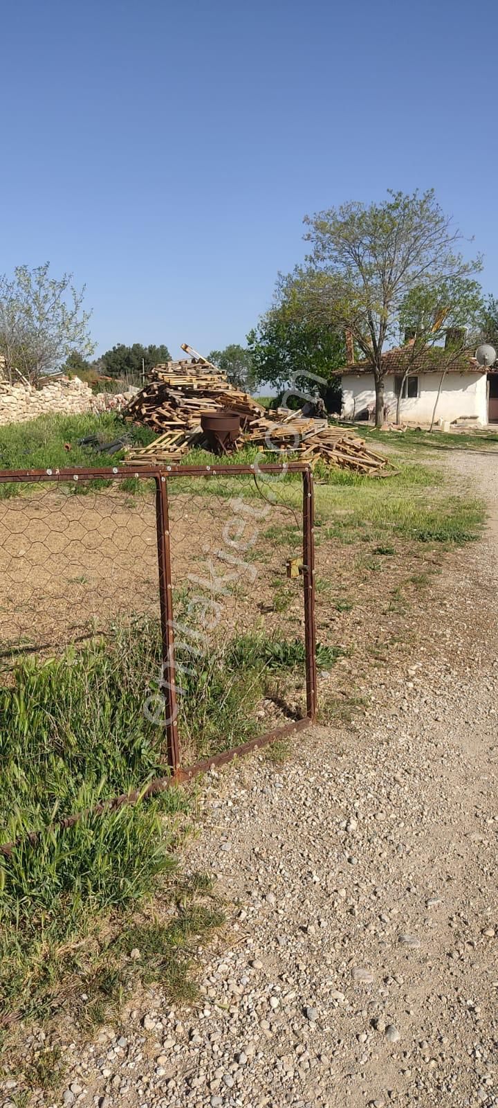 Afyonkarahisar Dazkırı Bozan Köyünde Toplam 4115 M2 Satılık Arsa 4.500.000 Tl Az Pazarlıklı - Görsel 11