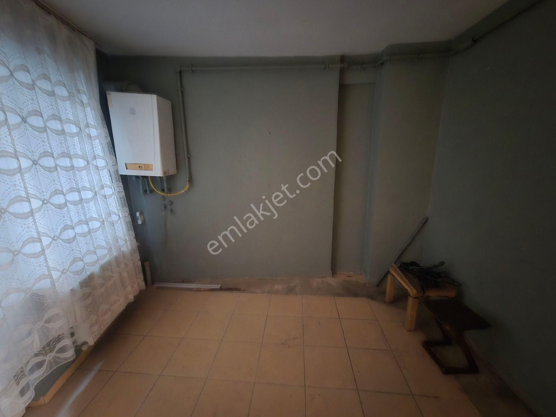 İskeleye Barlar Sokağına 50 Metre Mesafede 2. Kat Hariç Komple Satılık Bina - Görsel 21