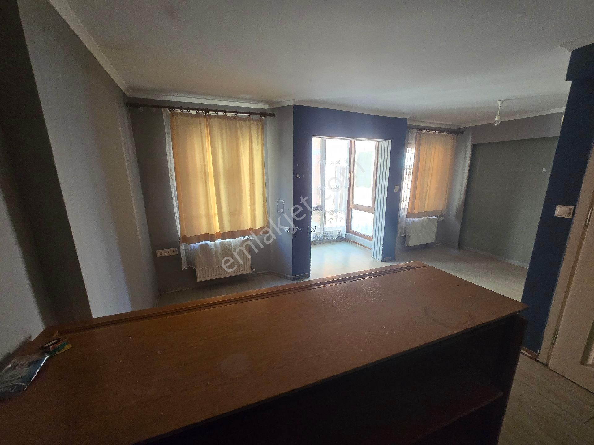 Kemalpaşa Mahallesinde Satılık 1+1 Daire Han Emlaktan - Görsel 7