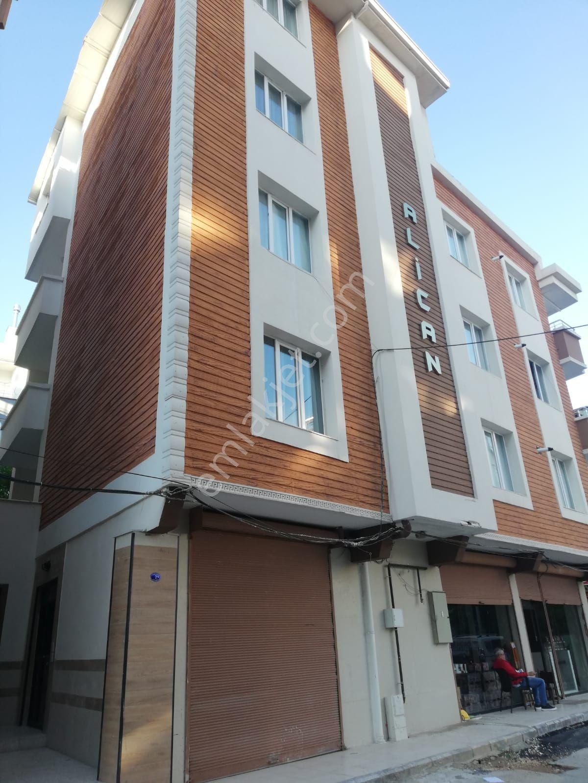 Sahibinden Komple Bina 4 Dükkan 8 Daire Binevlerde