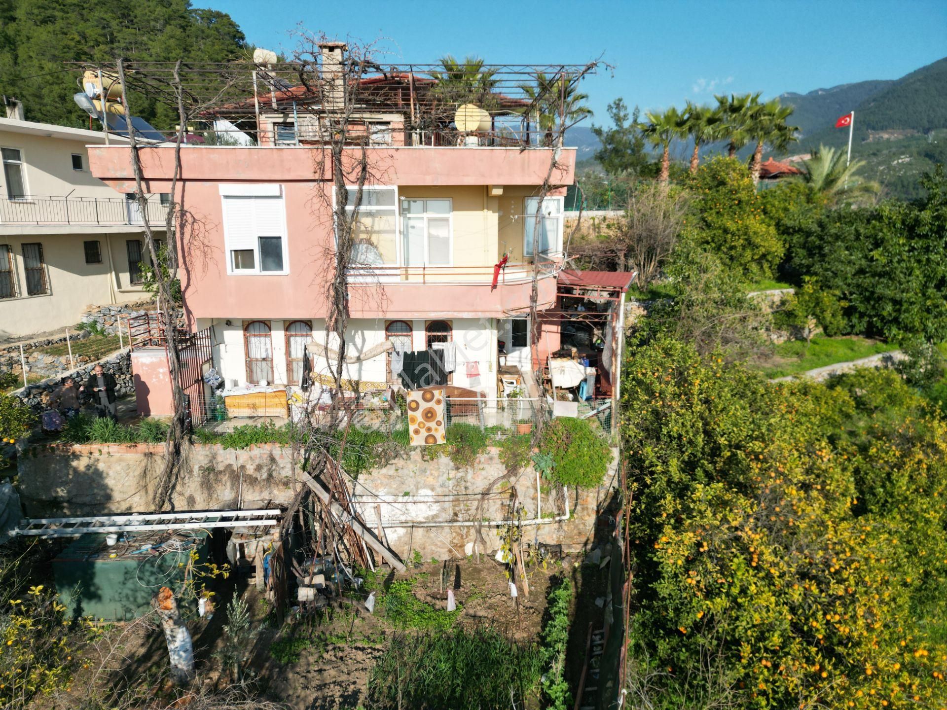 Alanya Değirmendere Mahallesi'nde Satılık 2 Katlı Müstakil Ev Ve 1 Dönüm Arsa - Görsel 2